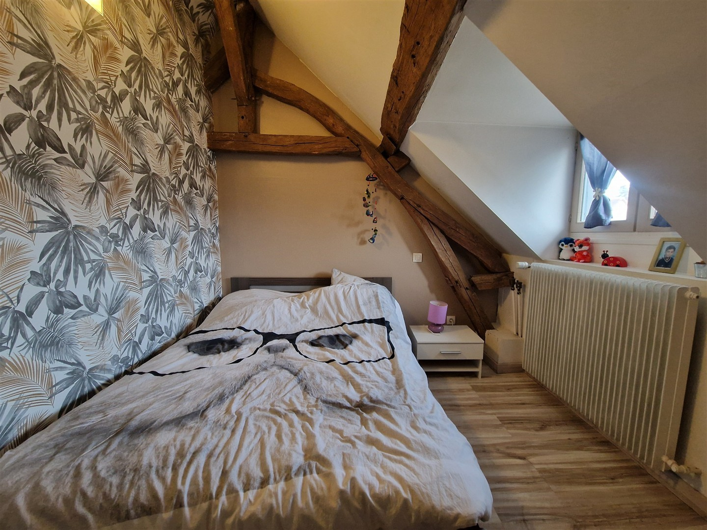 Vivez le confort et la convivialité dans cette charmante maison familiale entièrement meublée !LA MADELEINE DE NONANCOURT