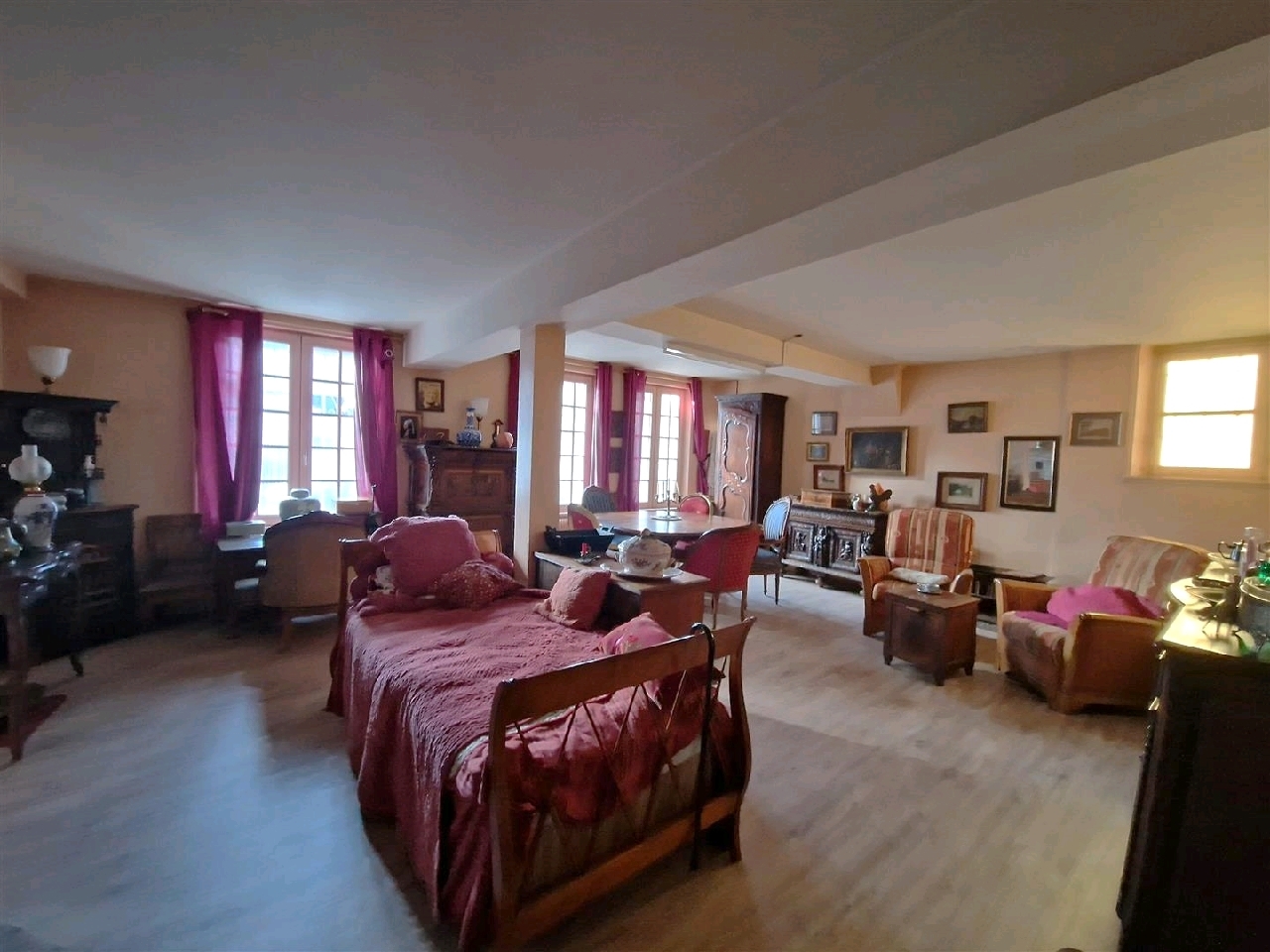 MAISONBREZOLLES