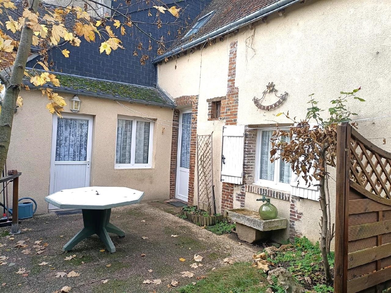 MAISONBREZOLLES