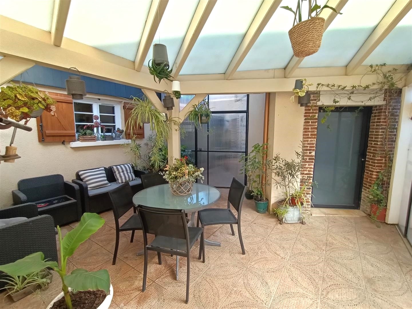 MAISONBREZOLLES