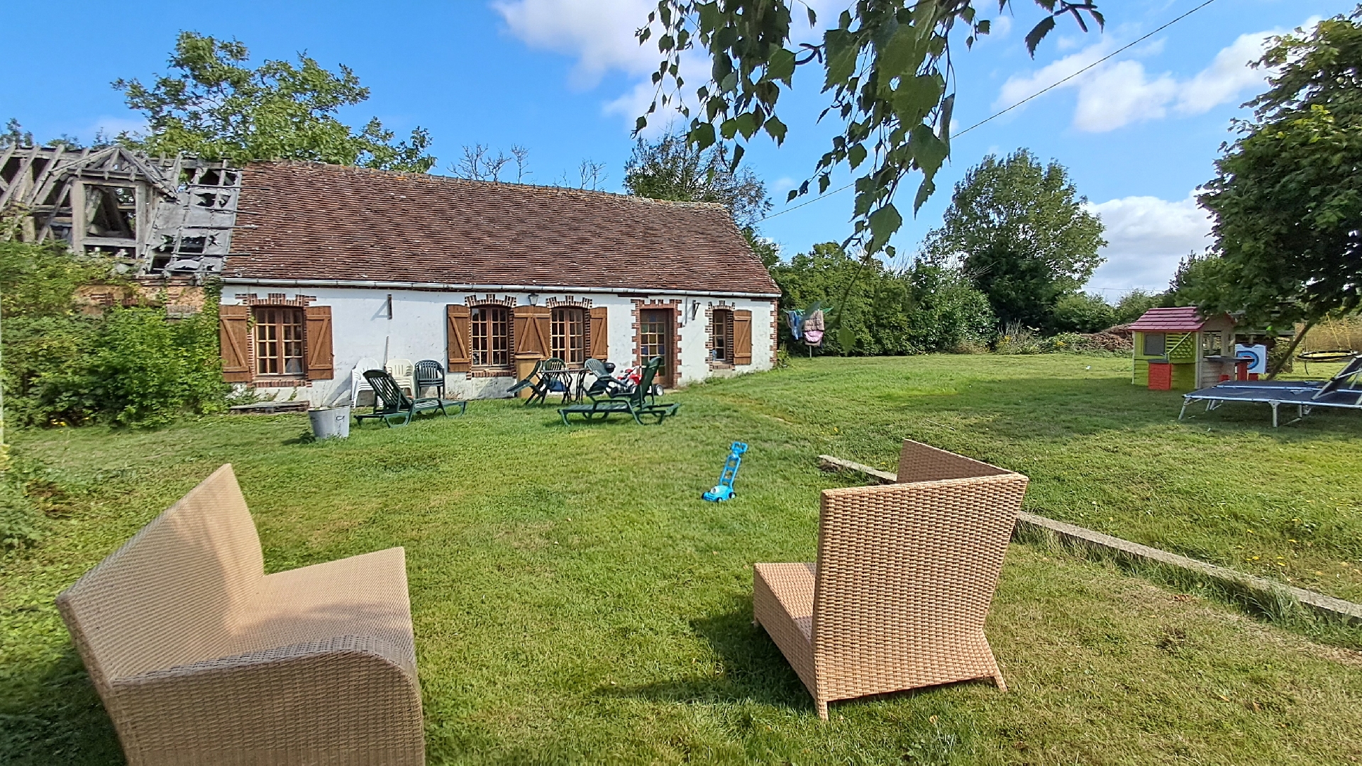 MAISONAxe BREZOLLES - DREUX