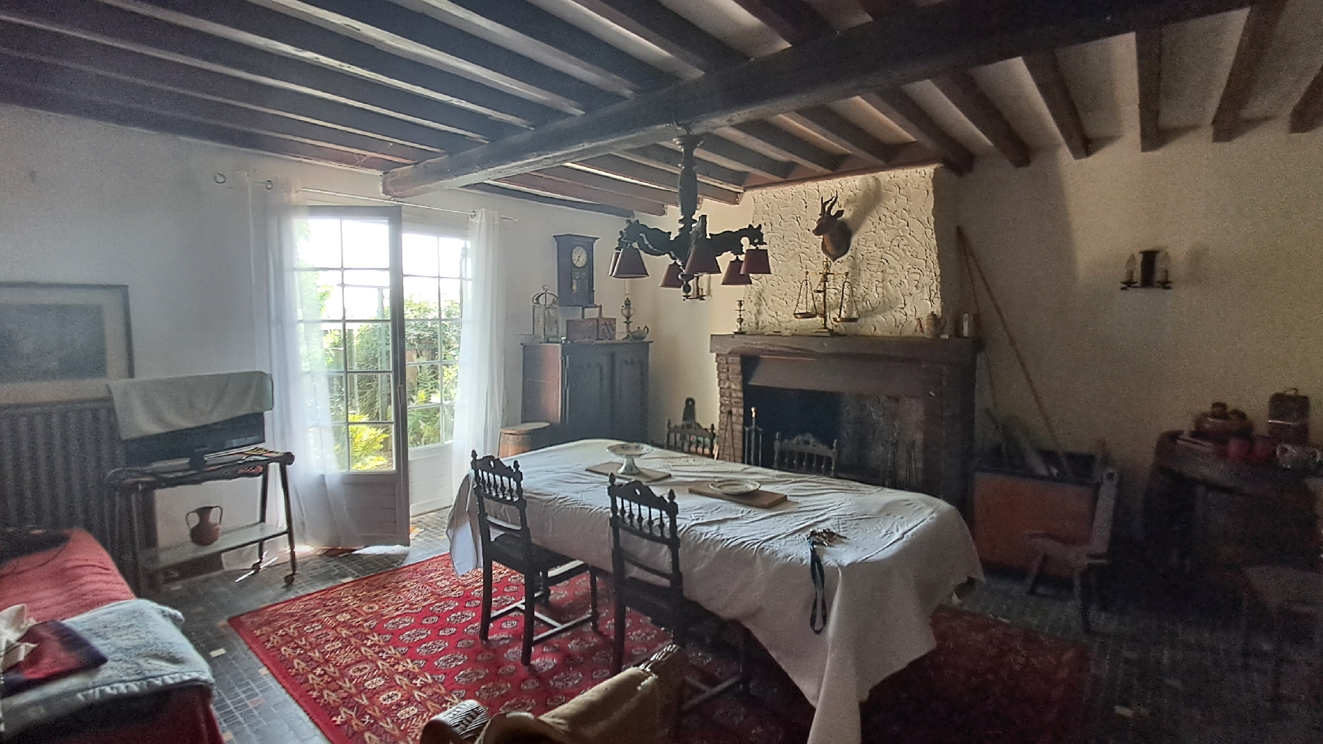 MAISONBREZOLLES