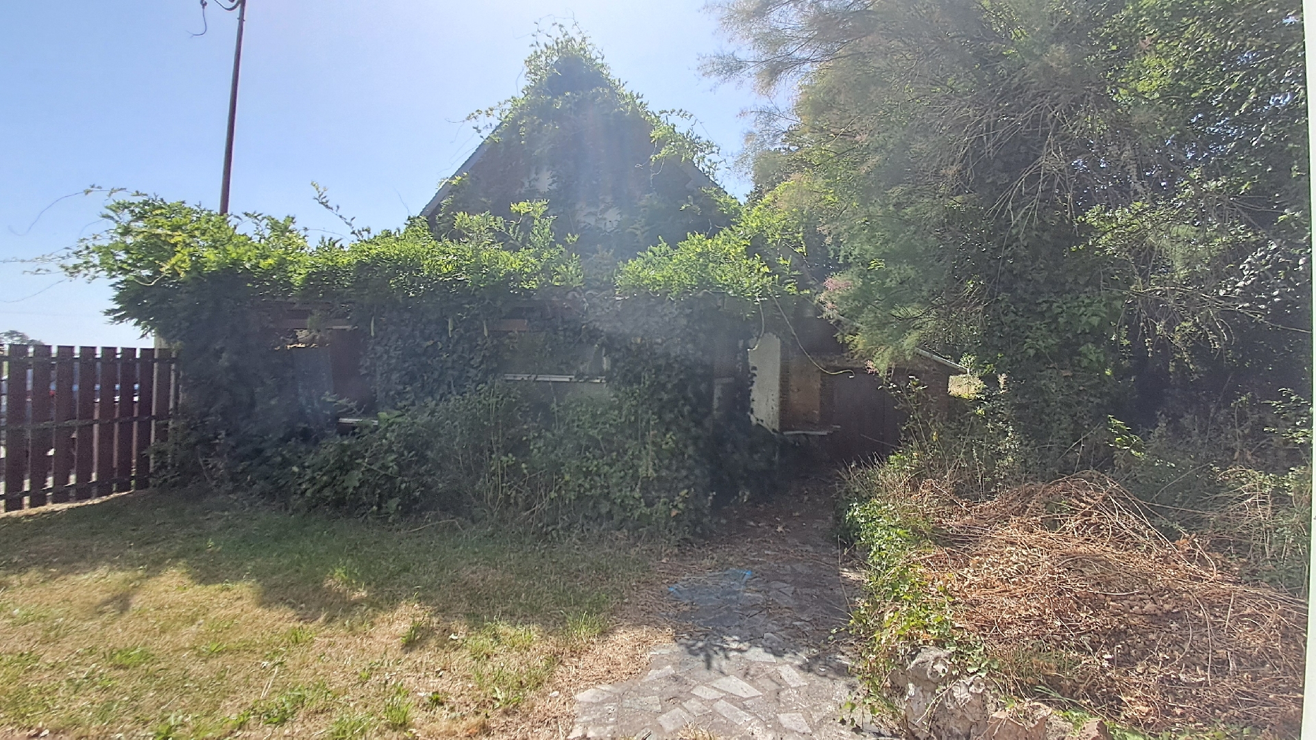 MAISONBREZOLLES