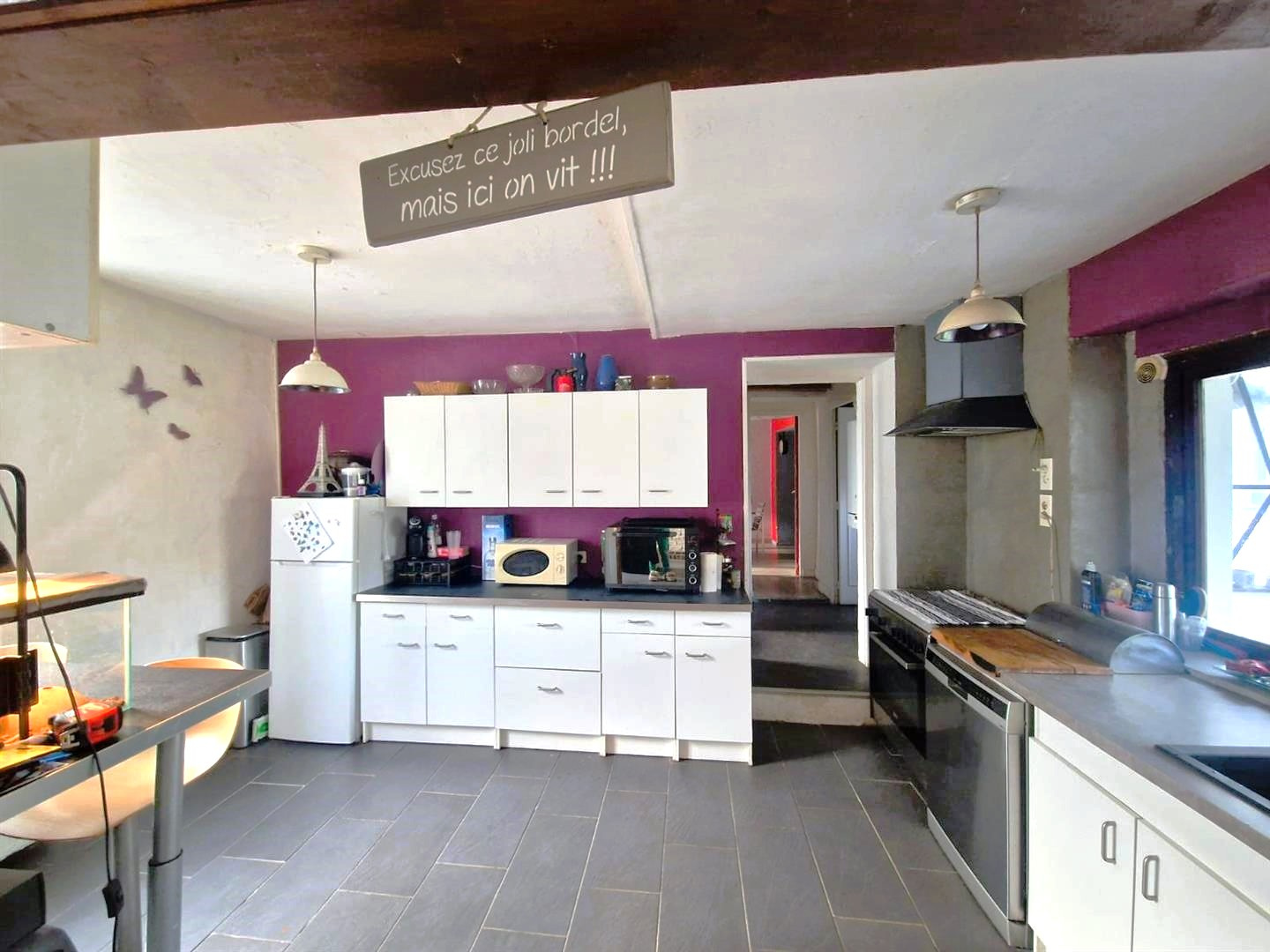 RAVISSANTE MAISON ANCIENNE SITUÉE EN COEUR DE VILLESAINT LUBIN DES JONCHERETS