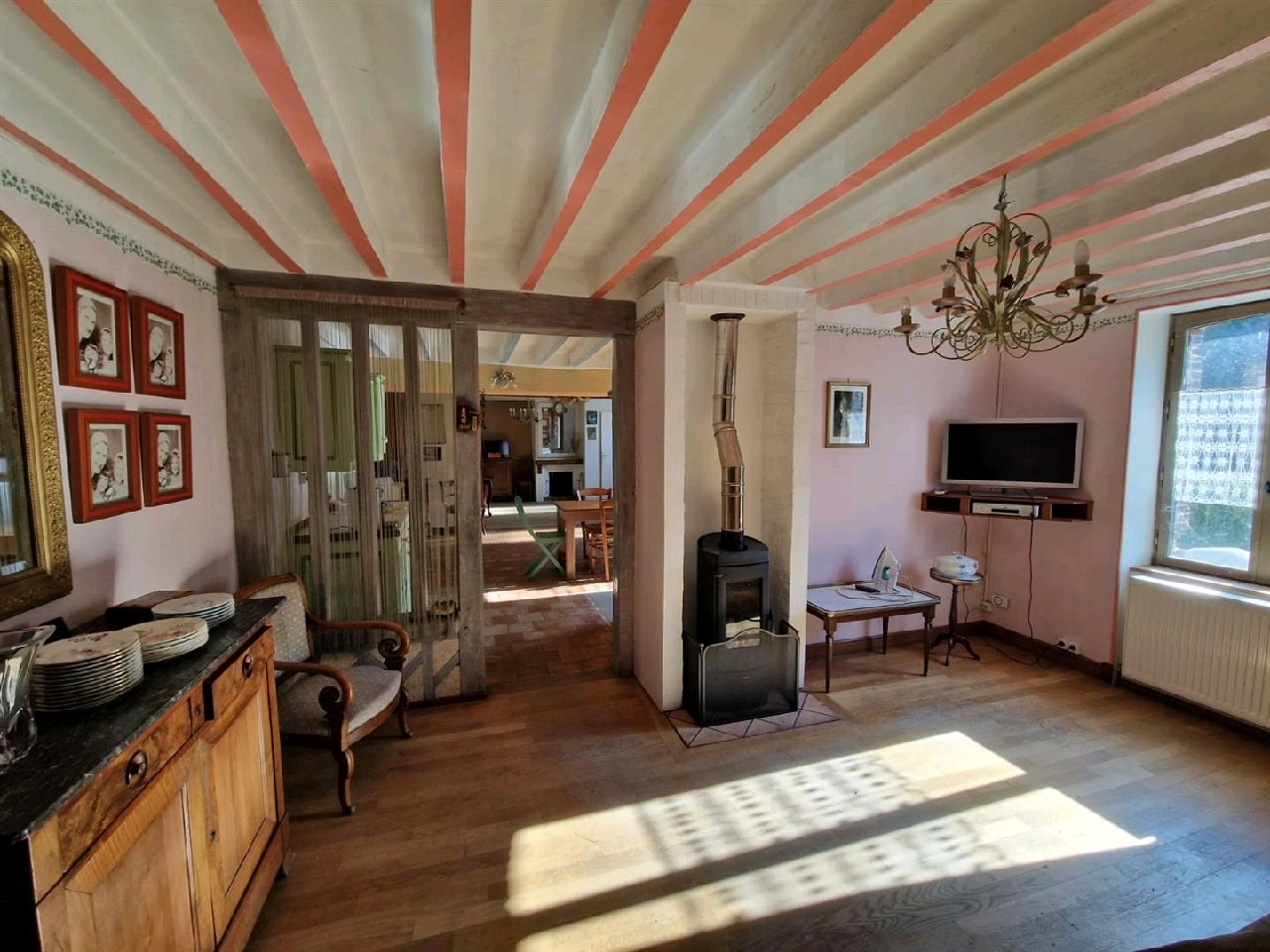 MAISONSAINT LUBIN DES JONCHERETS