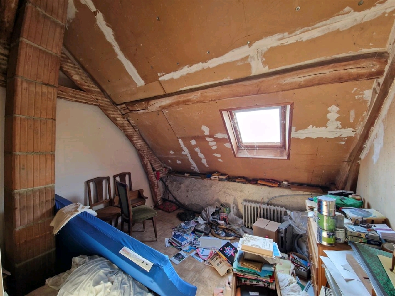 MAISONSAINT LUBIN DES JONCHERETS