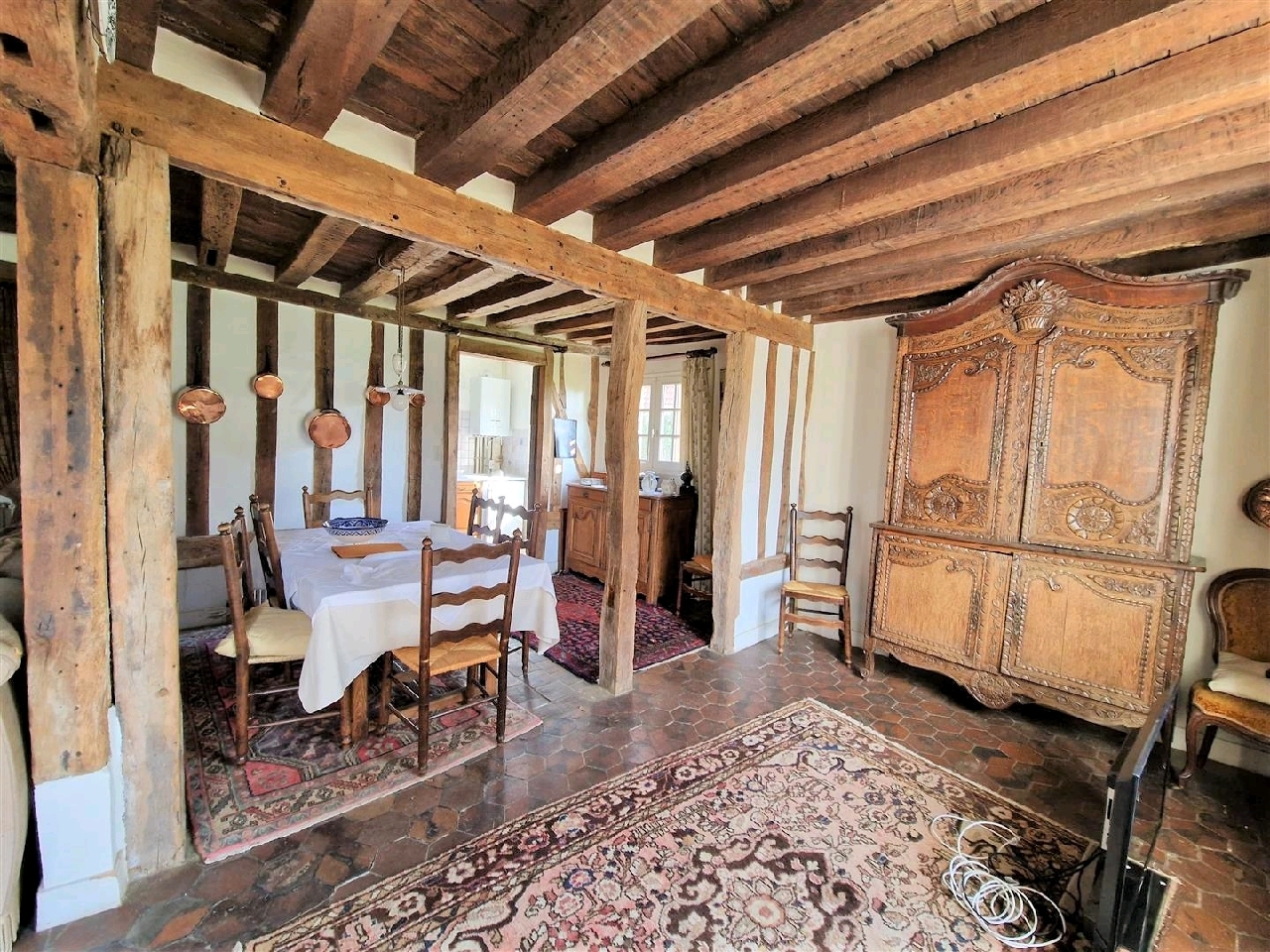 MAISONMESNILS SUR ITON
