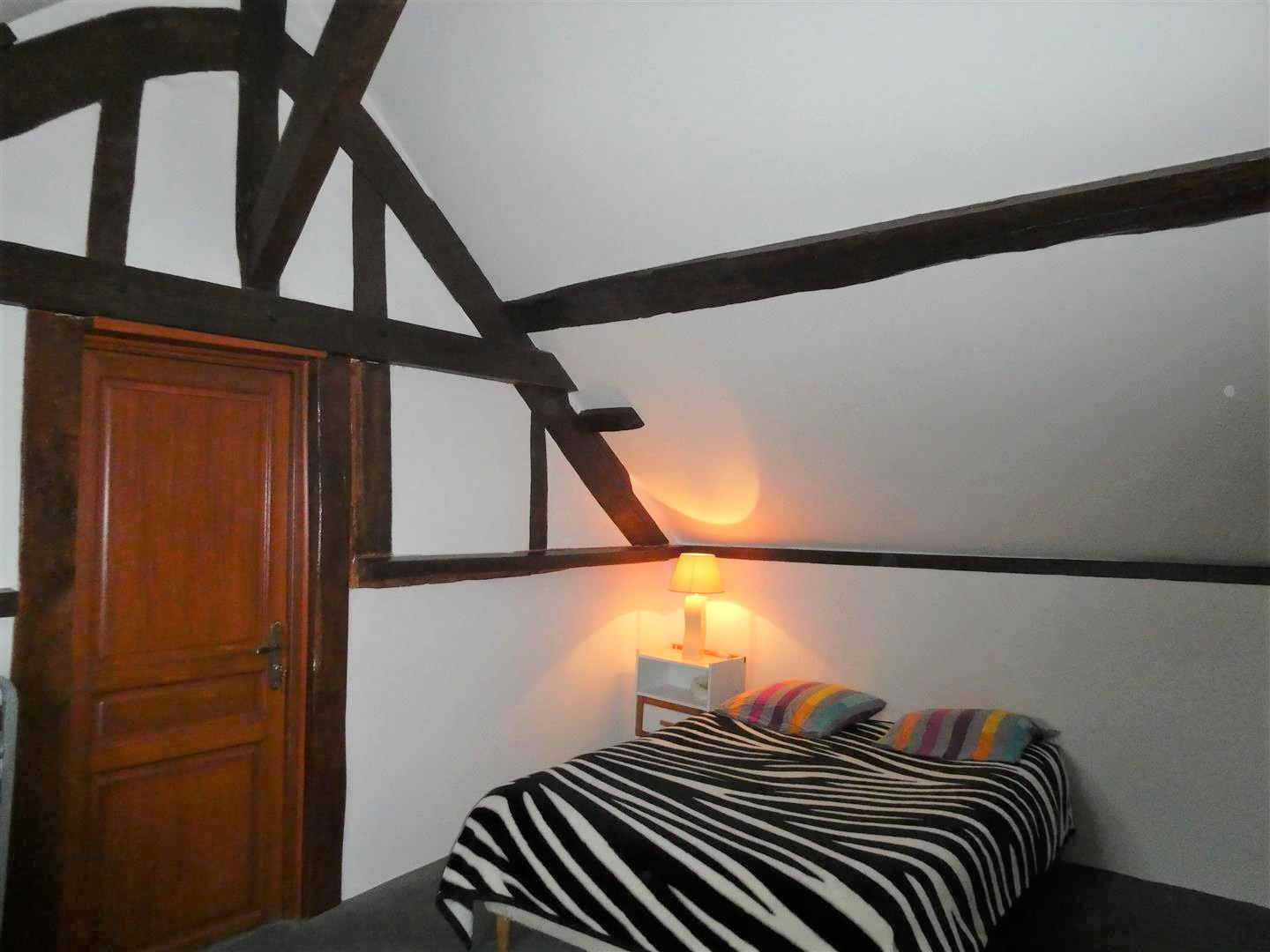 PROCHE COMMODITES, ECOLES & ACCES RAPIDE RN12 ! RAVISSANTE LONGERE en TRES BON ÉTAT SITUEE DANS UN SECTEUR PRISAINT-GERMAIN-SUR-AVRE