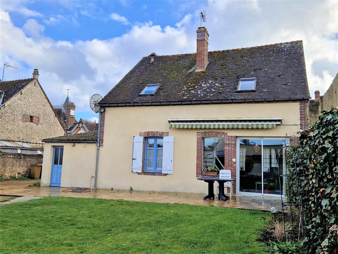 BELLE MAISON ANCIENNE LUMINEUSEBREZOLLES