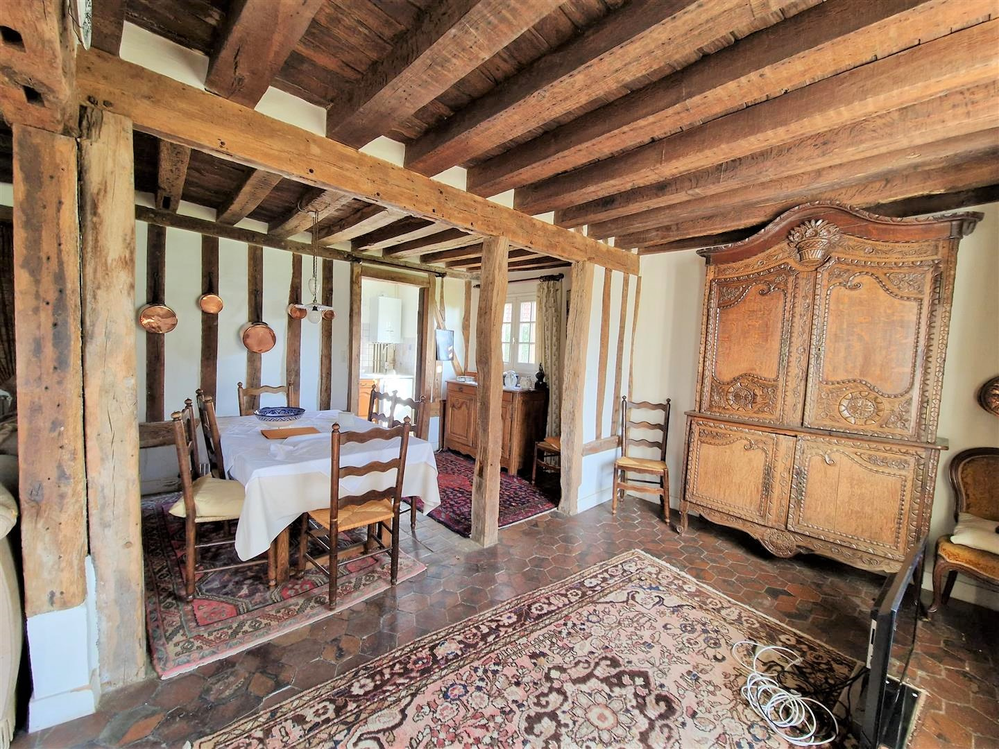 RAVISSANTE PROPRIÉTÉ ANCIENNE ALLIANT CHARME ET AUTHENTICITE comprenant : - MAISON PRINCIPALE DE STYLE LONGEREMESNILS SUR ITON