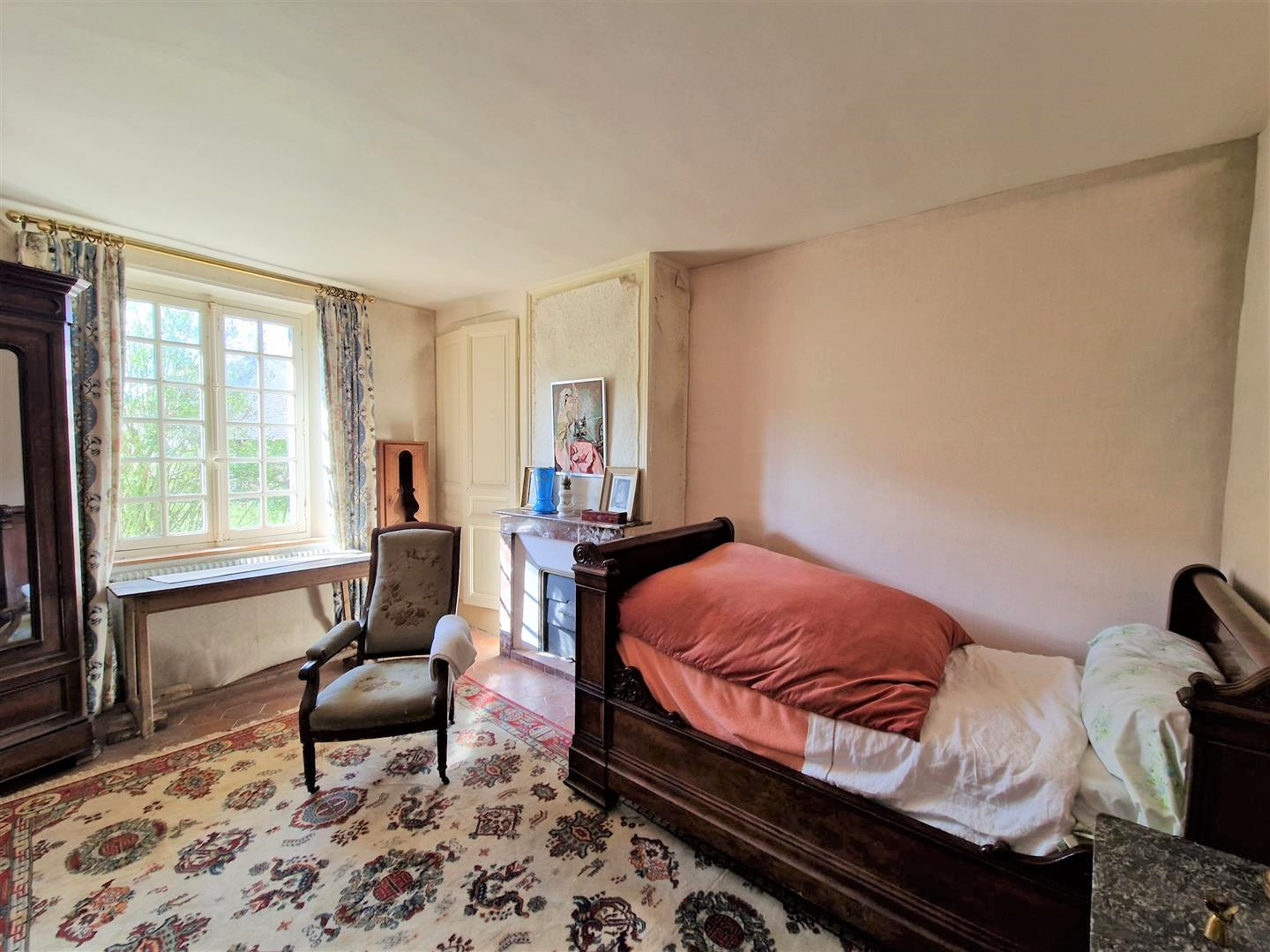 Un bien rare, idéal pour les amoureux de l’authentique et de l’espace, à découvrir sans tarder !MESNILS SUR ITON