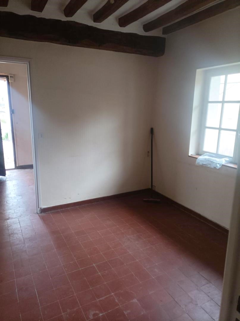 MAISON ANCIENNE À RÉNOVER EN PLEIN COEUR DE VILLENONANCOURT