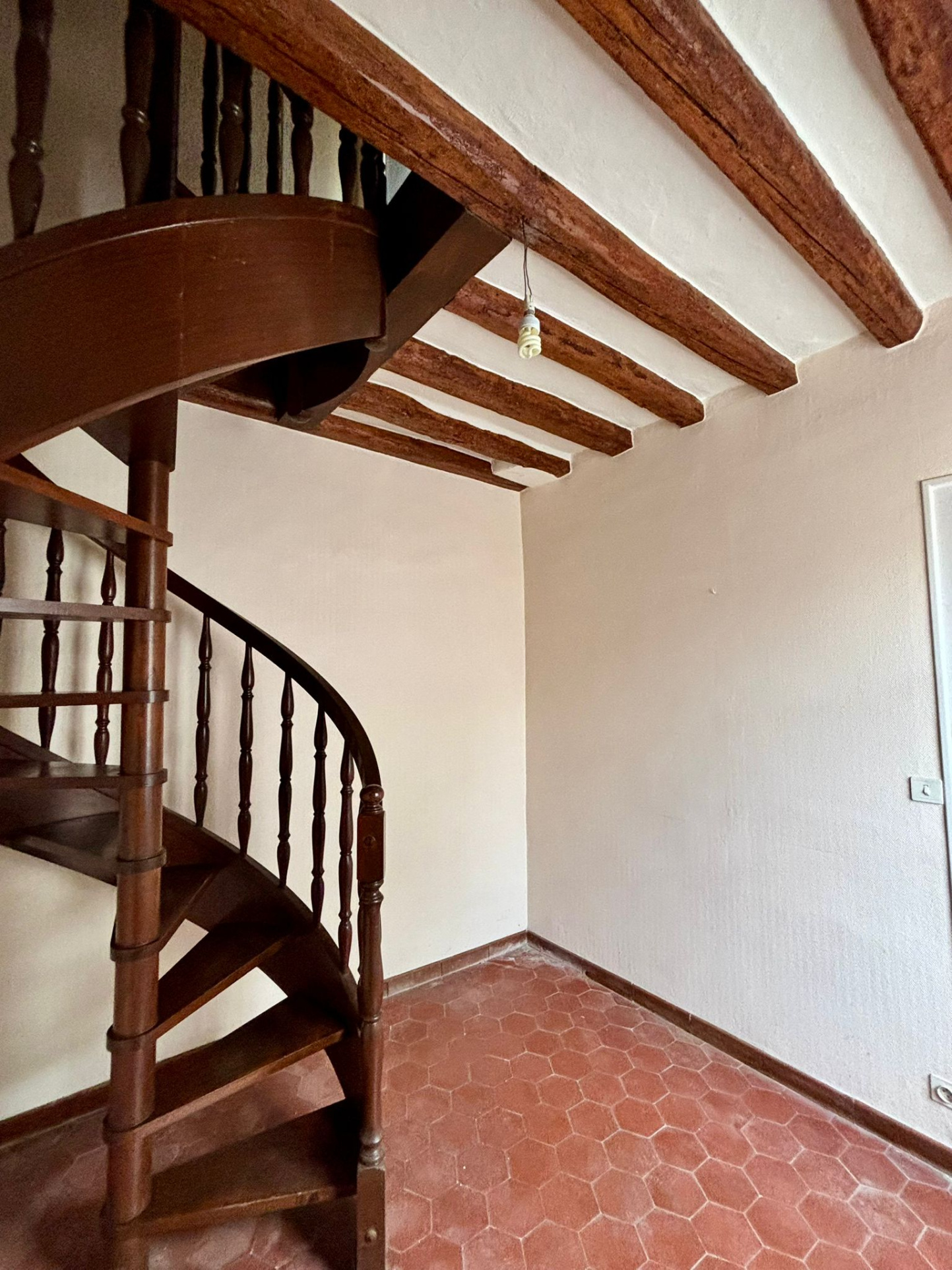 MAISON ANCIENNE À RÉNOVER EN PLEIN COEUR DE VILLENONANCOURT