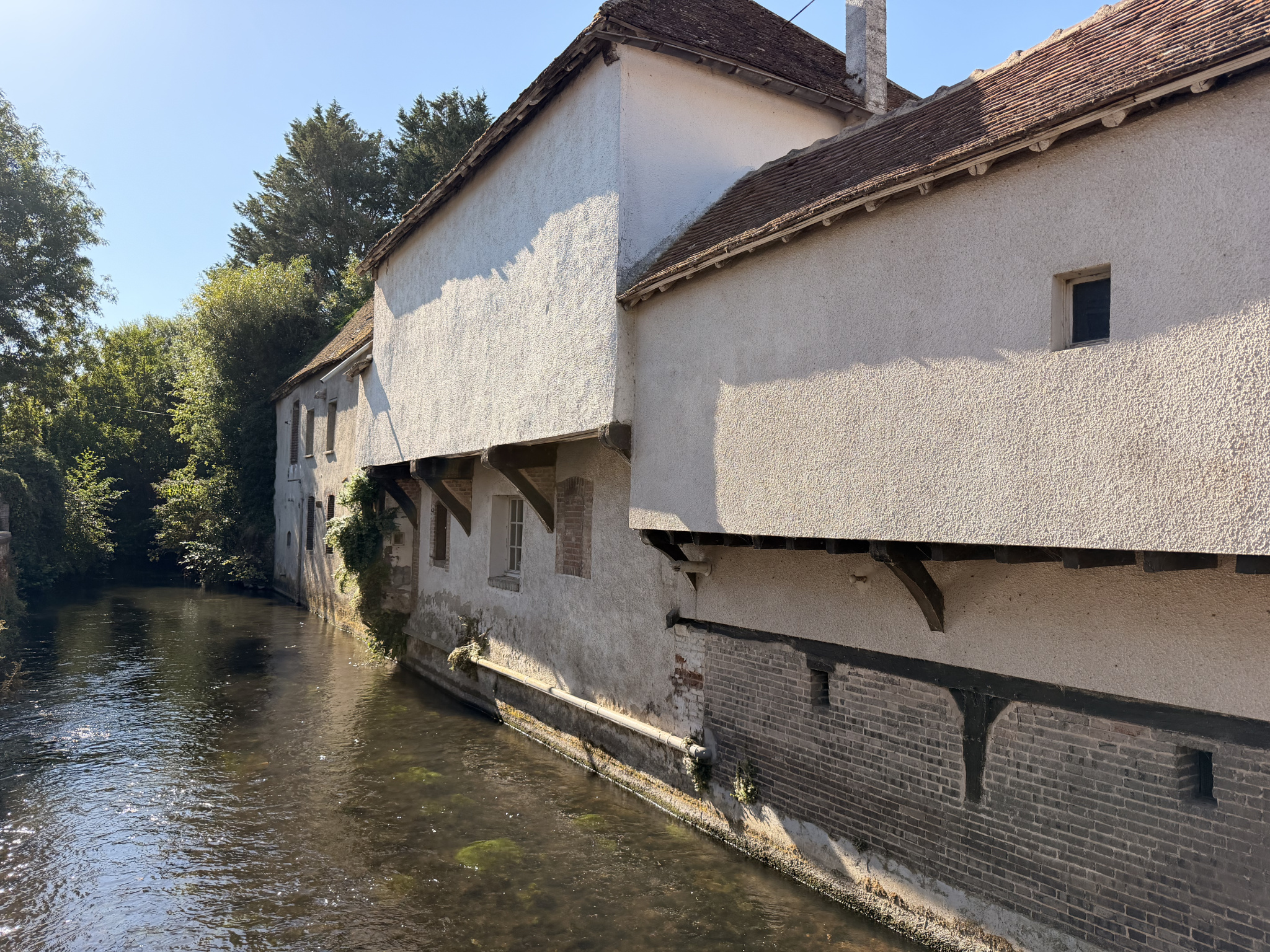 MAISON ANCIENNE À RÉNOVER EN PLEIN COEUR DE VILLENONANCOURT