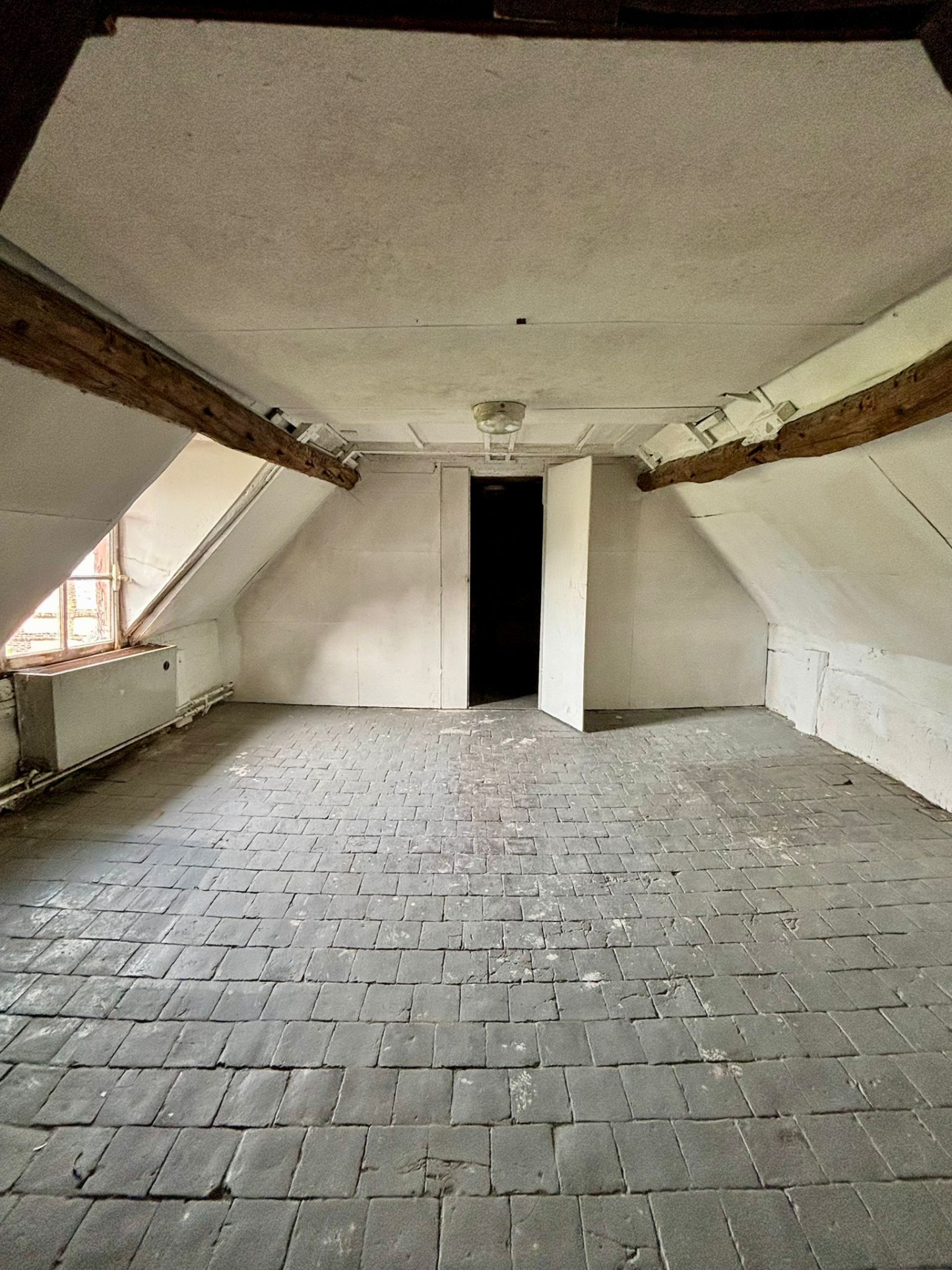 MAISON ANCIENNE À RÉNOVER EN PLEIN COEUR DE VILLENONANCOURT