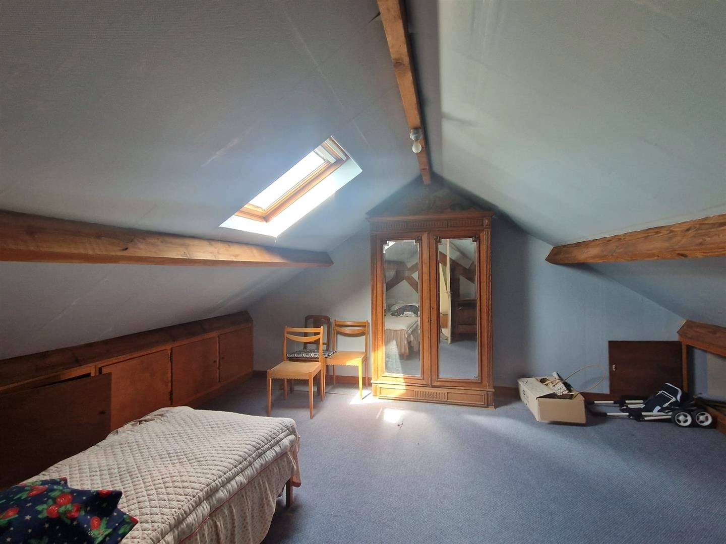 MAISON TRADITIONNELLE sur SOUS-SOL TOTAL décomposée de la manière suivante : Au RDCH : Entrée, espace de vie aLA-MADELEIN-DE-NONANCOURT