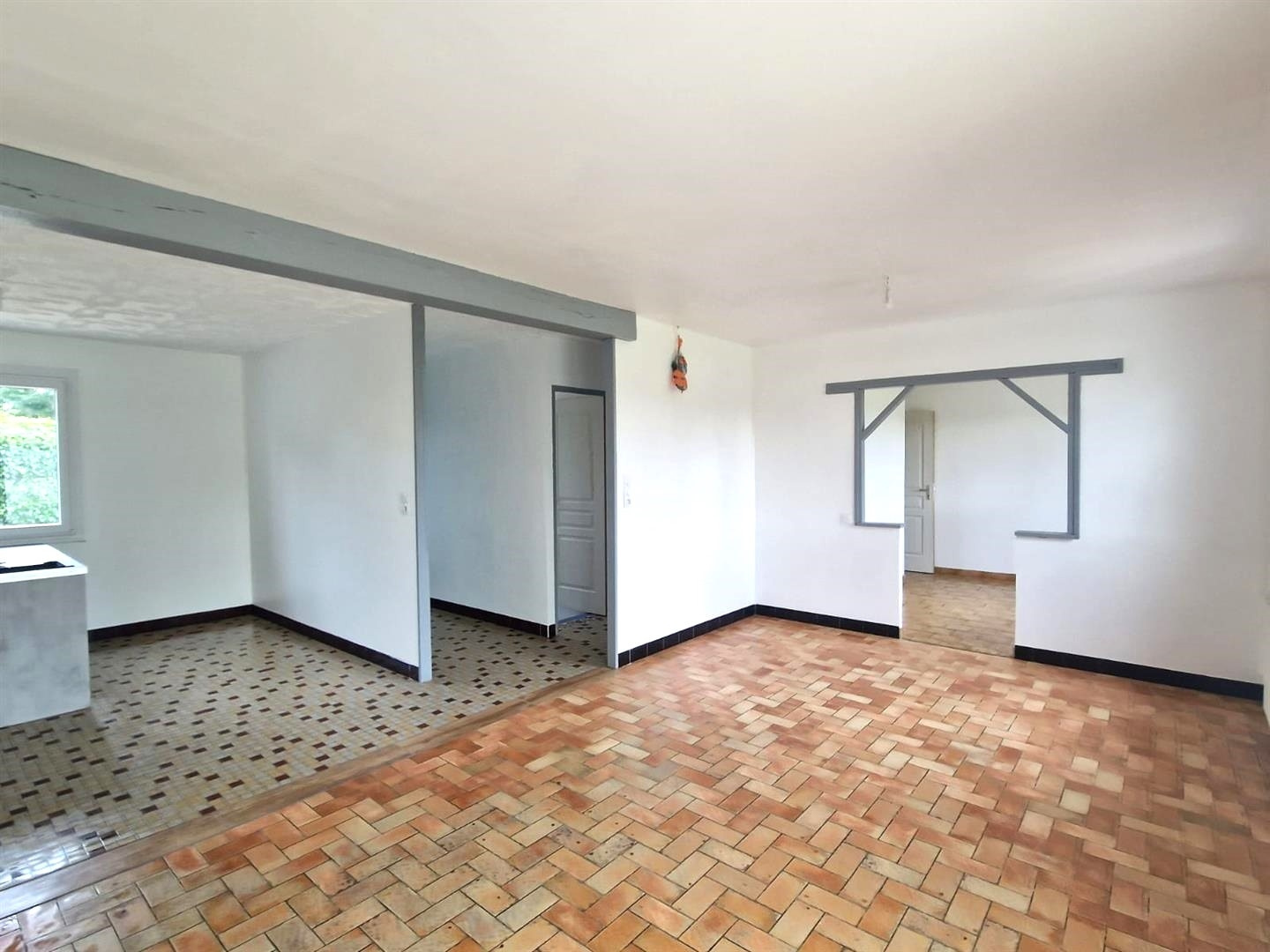 Belle maison traditionnelle sur sous-sol total, proche des commodités !SAINT LUBIN DES JONCHERETS