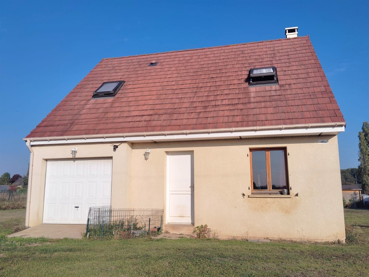 MAISON TRADITIONNELLE de 2014 décomposée de la manière suivante : AU RDCH : Cuisine aménagée ouverte sur vasteSecteur NONANCOURT