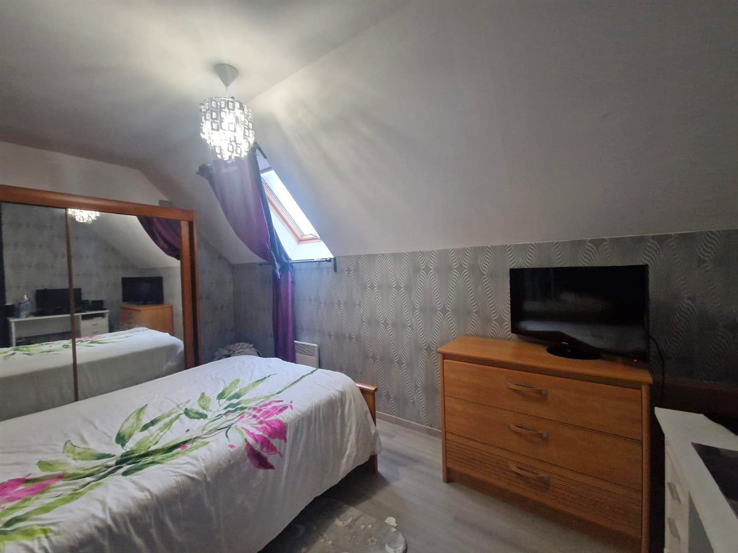 MAISON TRADITIONNELLE de 2014 décomposée de la manière suivante : AU RDCH : Cuisine aménagée ouverte sur vasteSecteur NONANCOURT