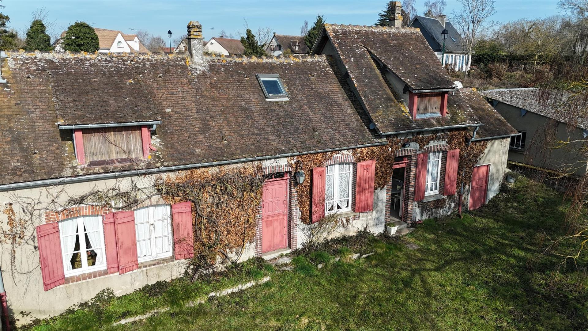 MAISON ANCIENNE À RÉNOVERLOUVILLIERS EN DROUAIS