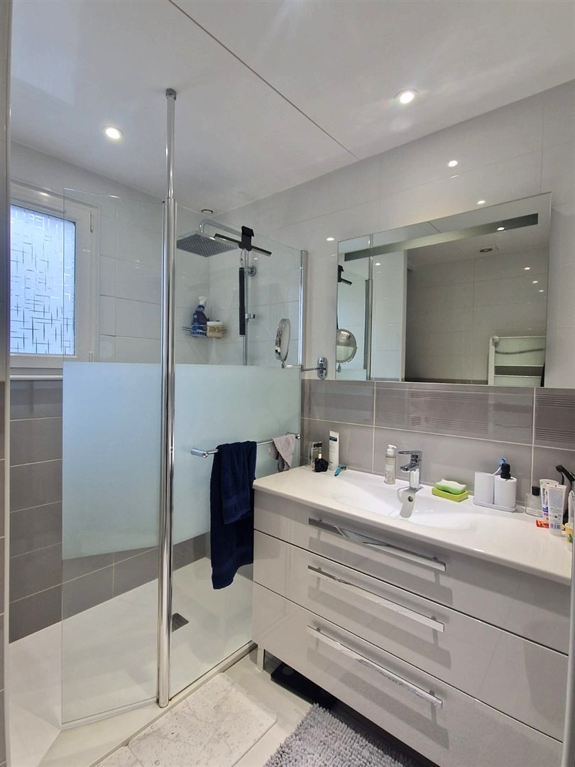 N’attendez plus pour visiter ce bien rare, prêt à vous accueillir !SAINT- REMY-SUR-AVRE