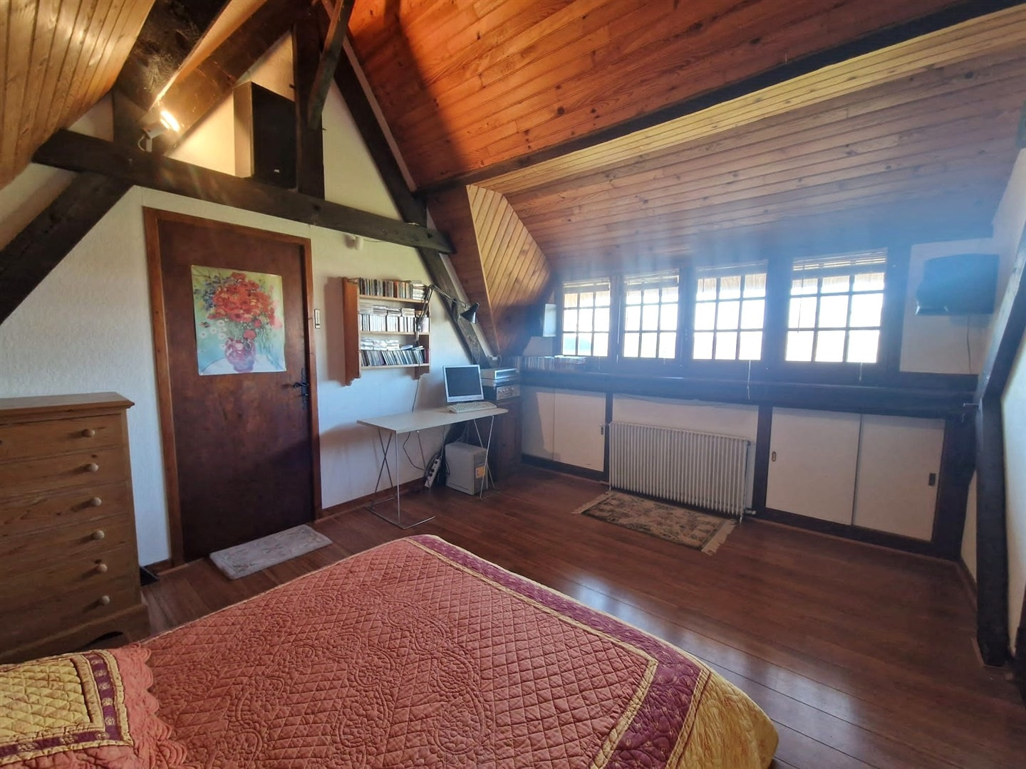 SITUÉE PROCHE DES COMMODITÉS / ÉCOLES et avec un accès RAPIDE RN12 ainsi que de la GARE. Venez découvrir cetteNONANCOURT