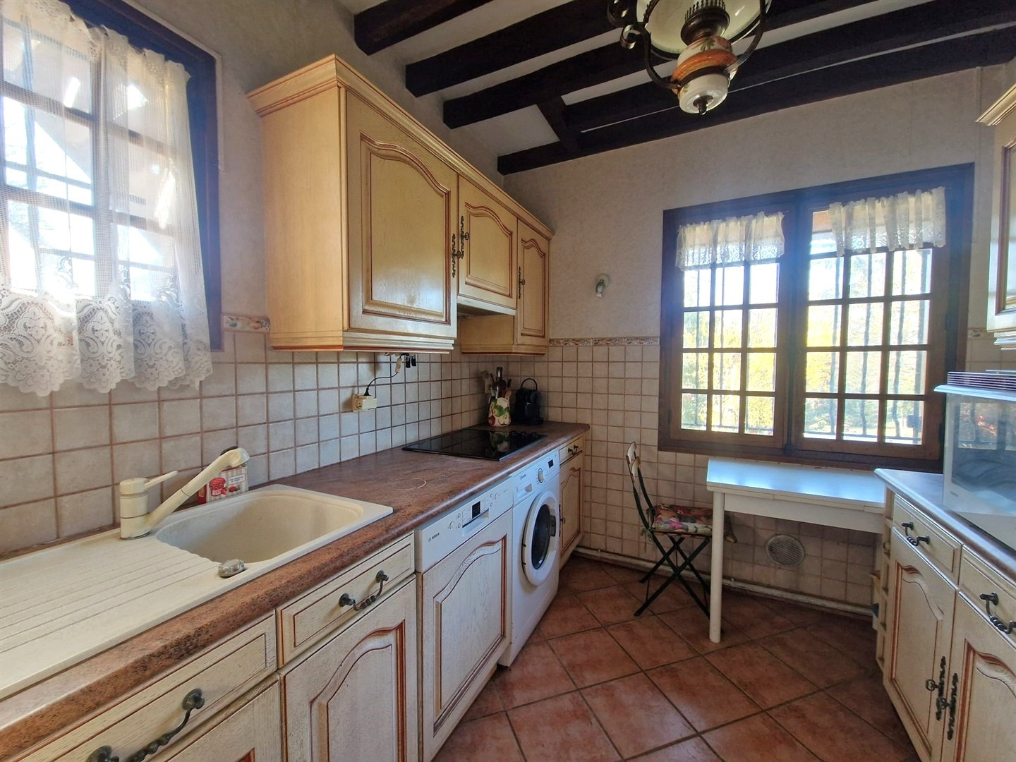 SITUÉE PROCHE DES COMMODITÉS / ÉCOLES et avec un accès RAPIDE RN12 ainsi que de la GARE. Venez découvrir cetteNONANCOURT