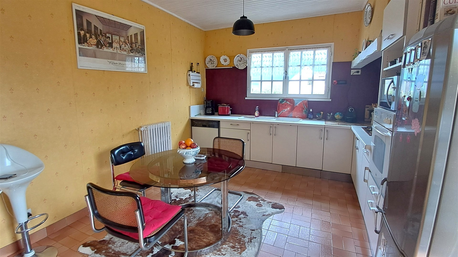 RAVISSANTE MAISON TRADITIONNELLE SUR SOUS-SOL TOTALBREZOLLES