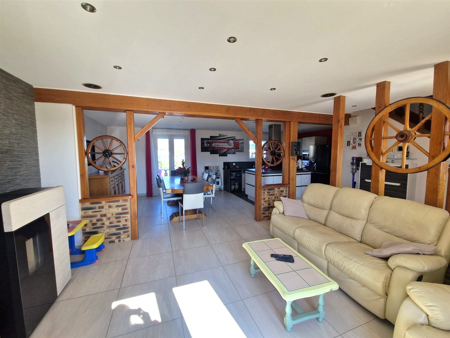 IDÉALE POUR LES GRANDES FAMILLES ! VENEZ DÉCOUVRIR CETTE SUPERBE CONSTRUCTION TRADITIONNELLE ÉDIFIÉE SUR SOUS-SAINT-ANDRE-DE-L\'EURE, SAINT-ANDRE-DE-L\'EURE, SAINT-ANDRE-DE-L\'EURE, SAINT-ANDRE-DE-L\'EURE