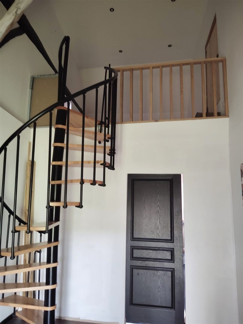 RAVISSANTE MAISON ANCIENNE décomposée de la manière suivante : Au RDCH : Entrée sur cuisine aménagée et équipéST ANDRE DE L\'EURE, ST ANDRE DE L\'EURE, ST ANDRE DE L\'EURE, ST ANDRE DE L\'EURE