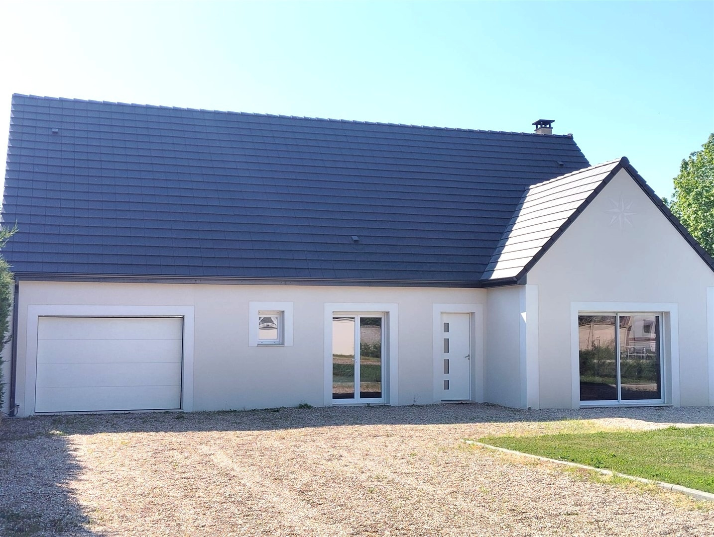 BELLE CONSTRUCTION TRADITIONNELLE DE PLAIN-PIED décomposée de la manière suivante : Au RDCH : Cuisine équipéeNONANCOURT