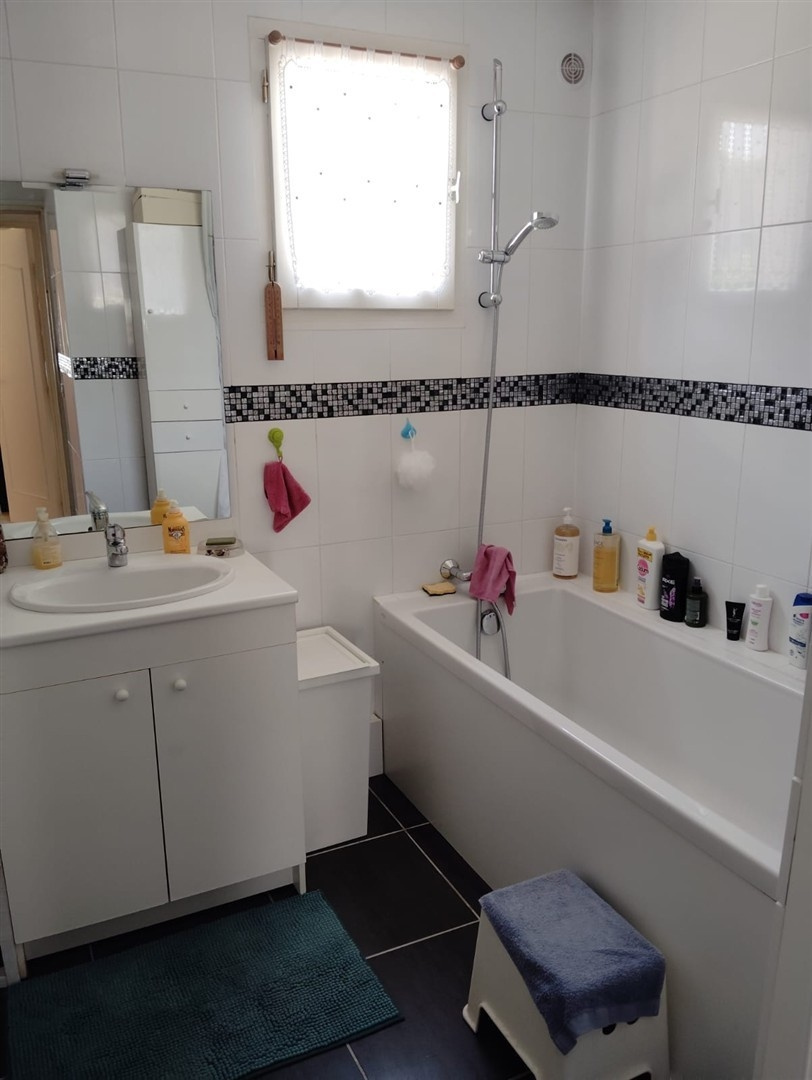 Coup de cœur assuré pour cette charmante maison de plain-pied !NONANCOURT