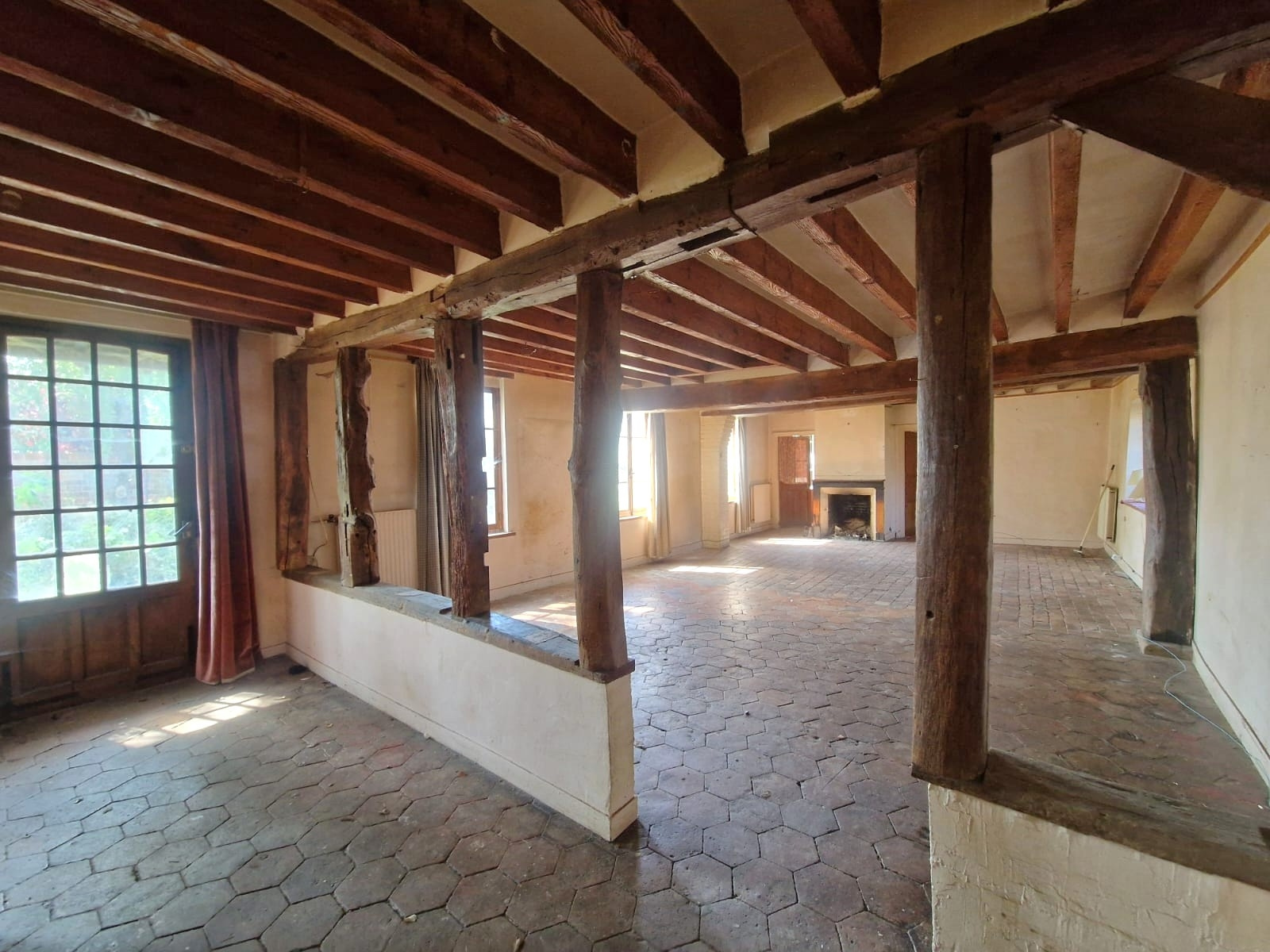 MAISON ANCIENNE À RÉNOVERLA MADELEINE DE NONANCOURT