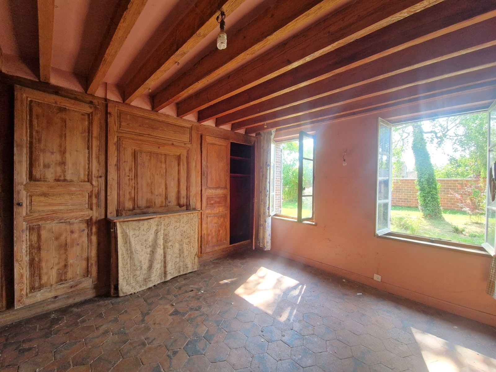 MAISON ANCIENNE À RÉNOVERLA MADELEINE DE NONANCOURT