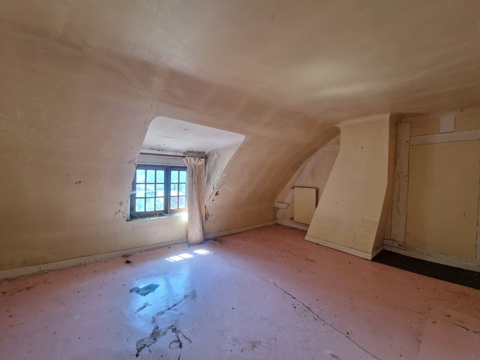 MAISON ANCIENNE À RÉNOVERLA MADELEINE DE NONANCOURT