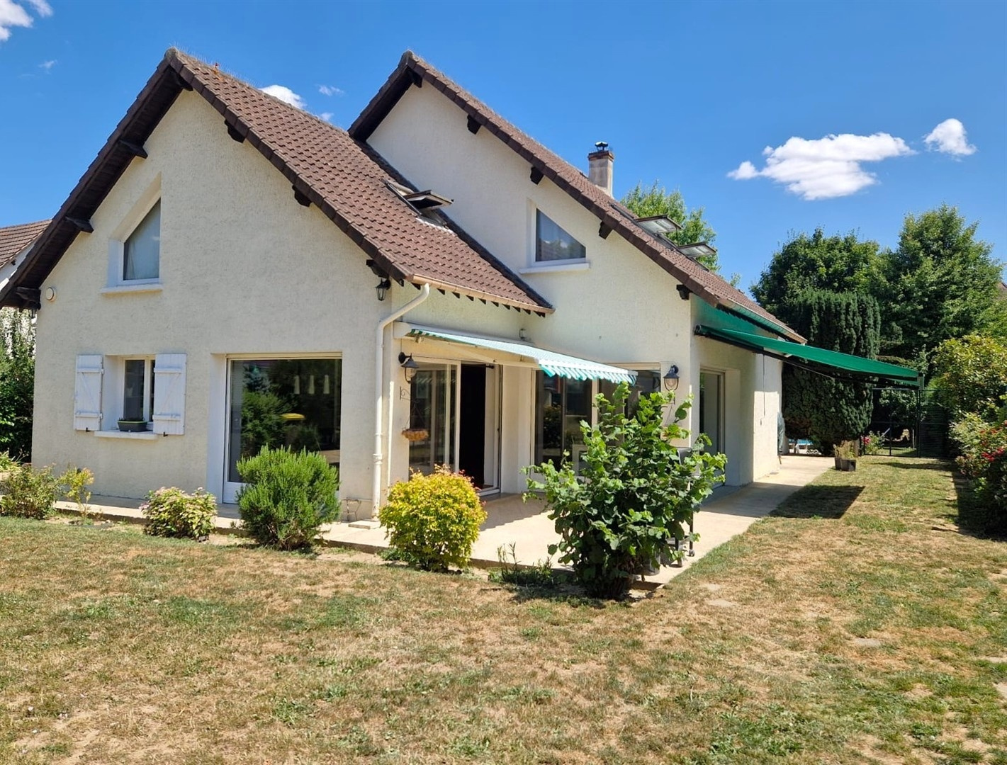 UN VERITABLE COCON FAMILIAL !SAINT LUBIN DES JONCHERETS