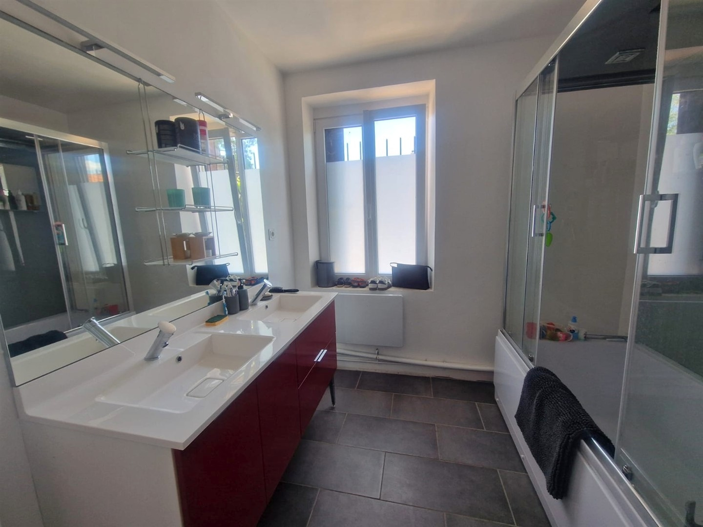 Venez découvrir CETTE MAISON ANCIENNE SITUÉE DANS UN ENVIRONNEMENT CALME, décomposée de la manière suivante :ILLIERS-L\'EVEQUE, ILLIERS-L\'EVEQUE, ILLIERS-L\'EVEQUE, ILLIERS-L\'EVEQUE