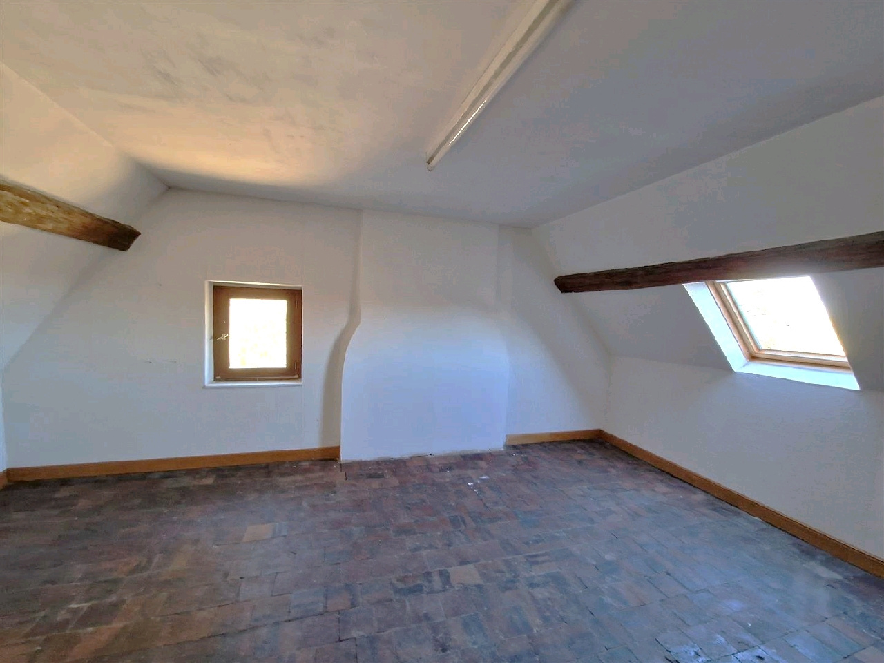 RAVISSANTE MAISON DE BOURGBREZOLLES