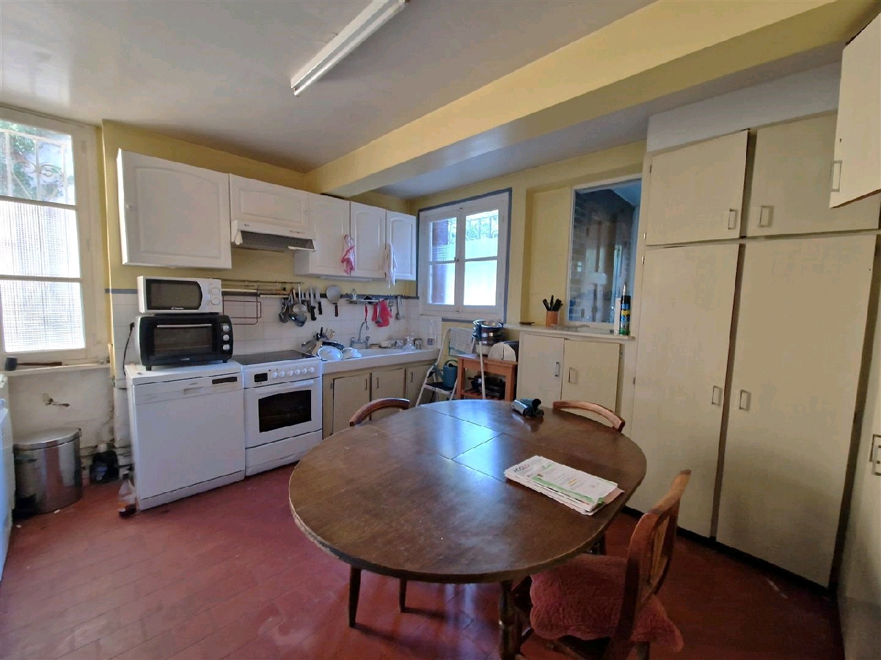 Charme & Confort au Cœur du Bourg   Maison familiale avec jardinBREZOLLES