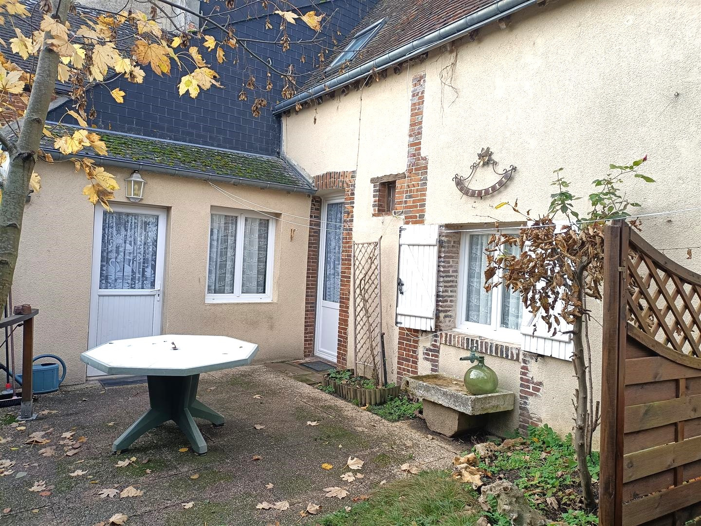 Charme de l’Ancien   Maison authentique avec jardin clos et potentiel d’agrandissementBREZOLLES