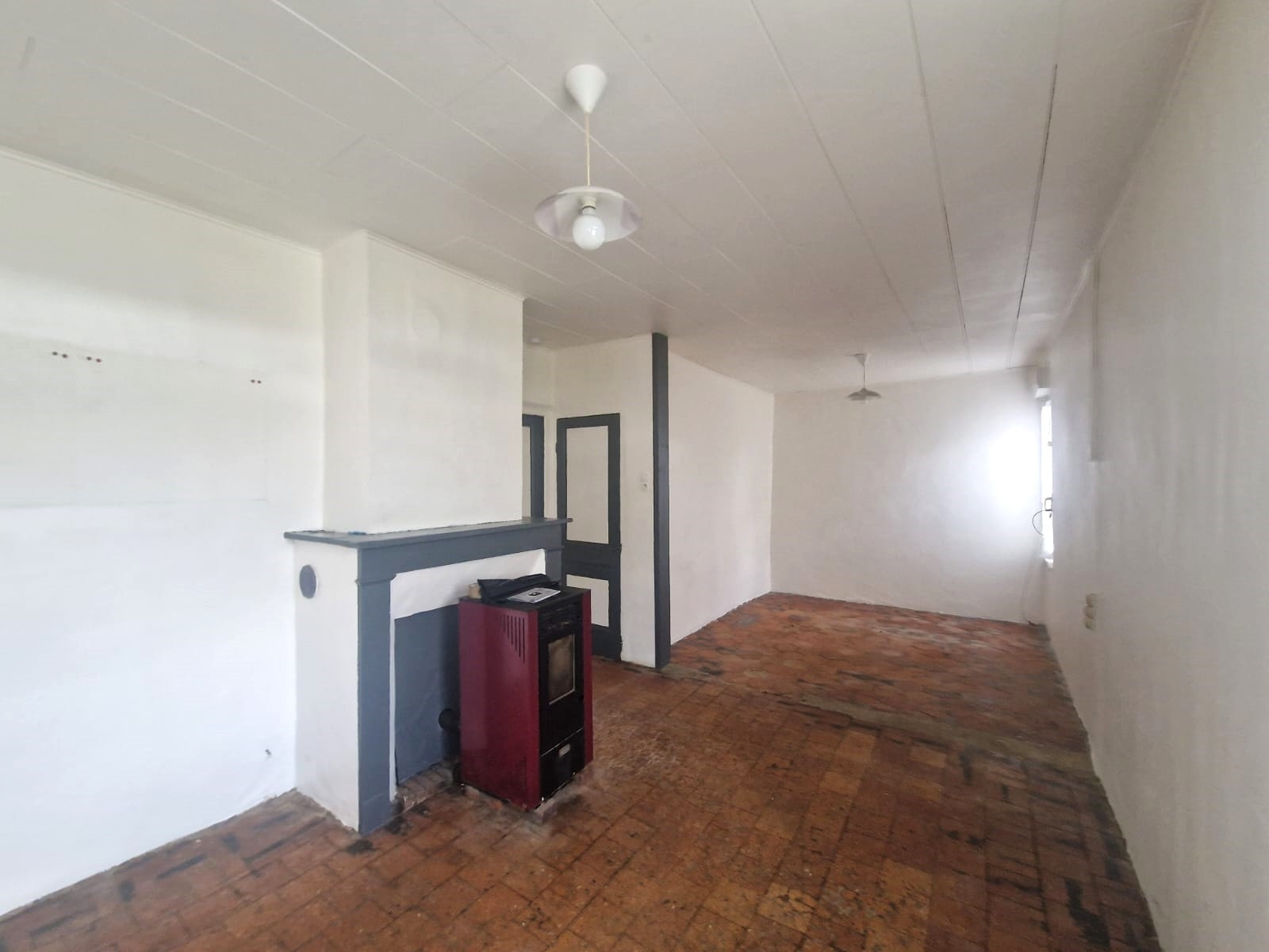 DANS UN PETIT VILLAGE AU CALME ..BREZOLLES