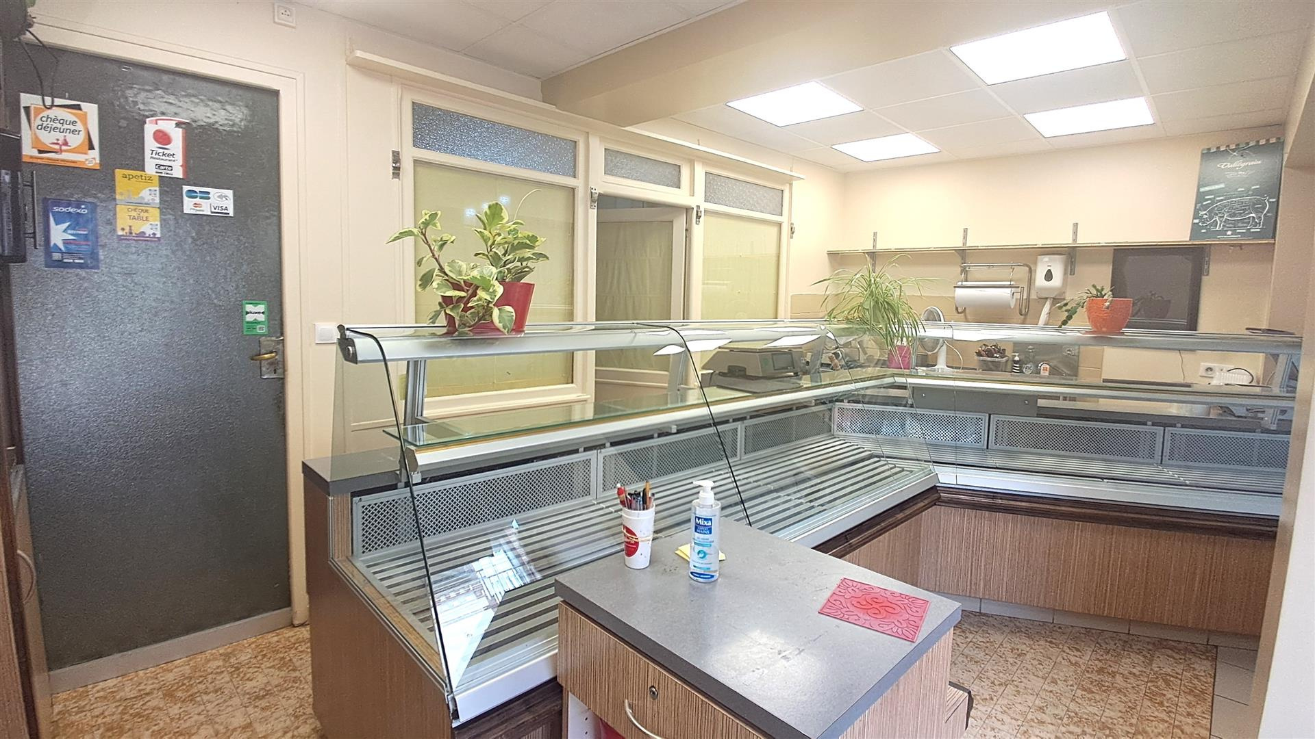 LOCAL COMMERCIALBREZOLLES