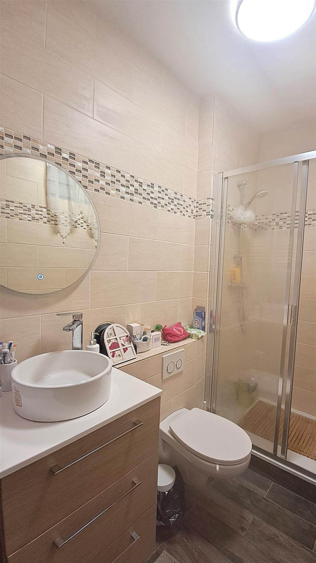 LOCAL COMMERCIALBREZOLLES