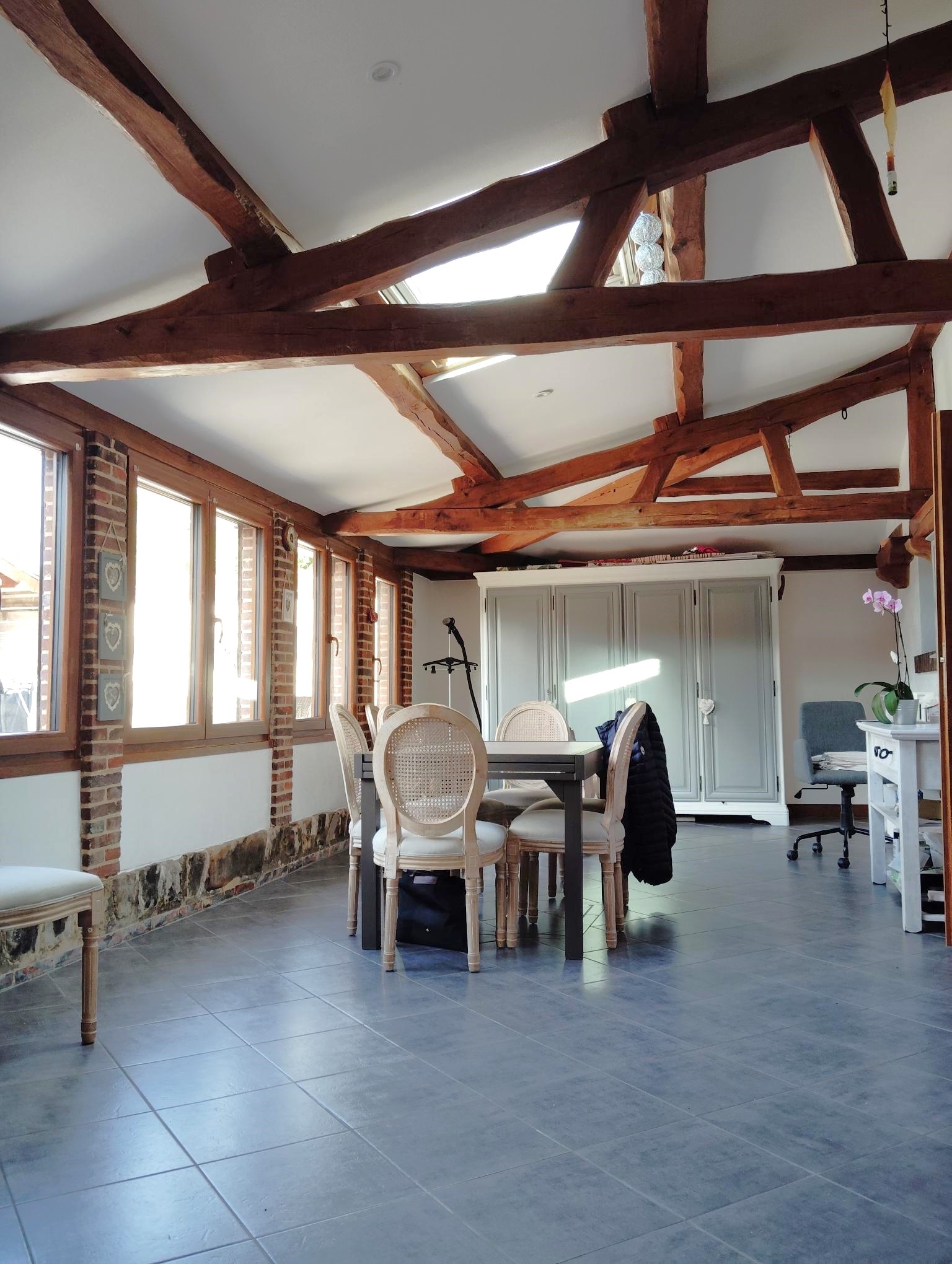 MAISONSAINT LUBIN DES JONCHERETS