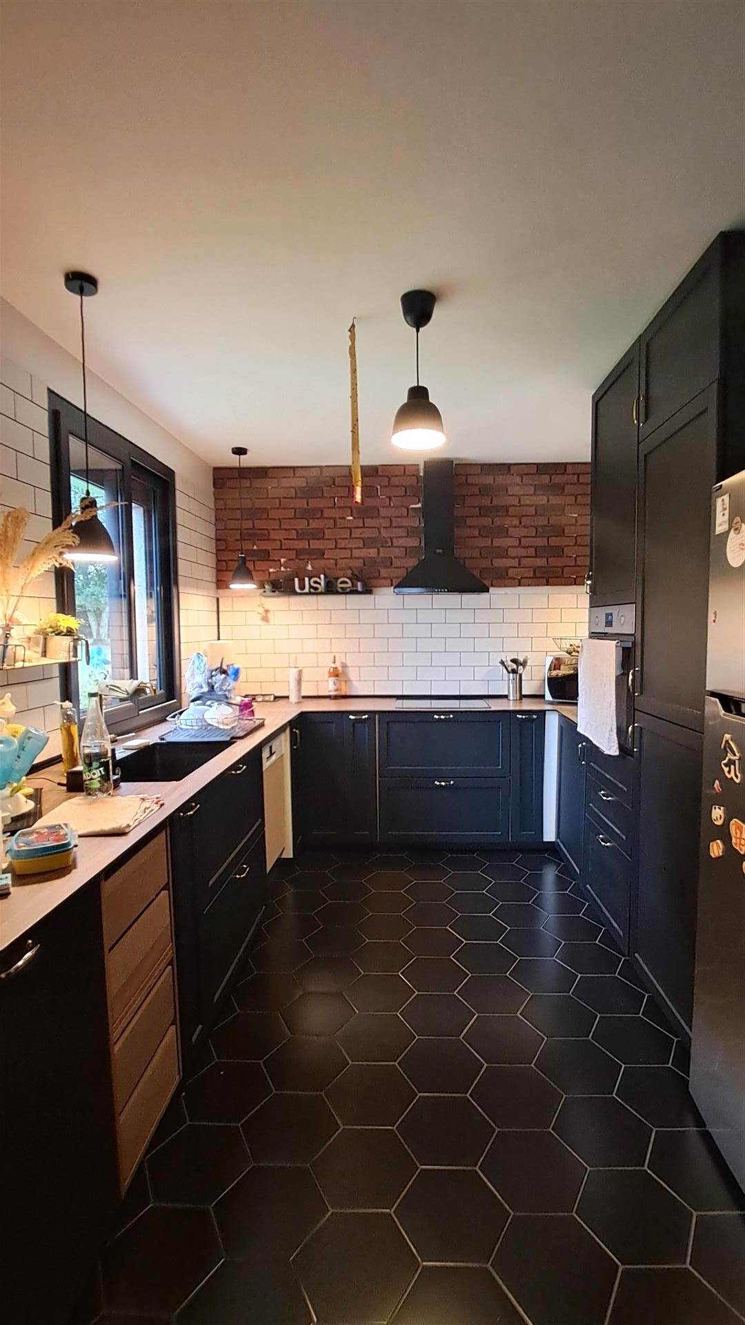 Dans un environnement calme, MAISON TRADITIONNELLE ENTIÈREMENT RÉNOVÉESENONCHES