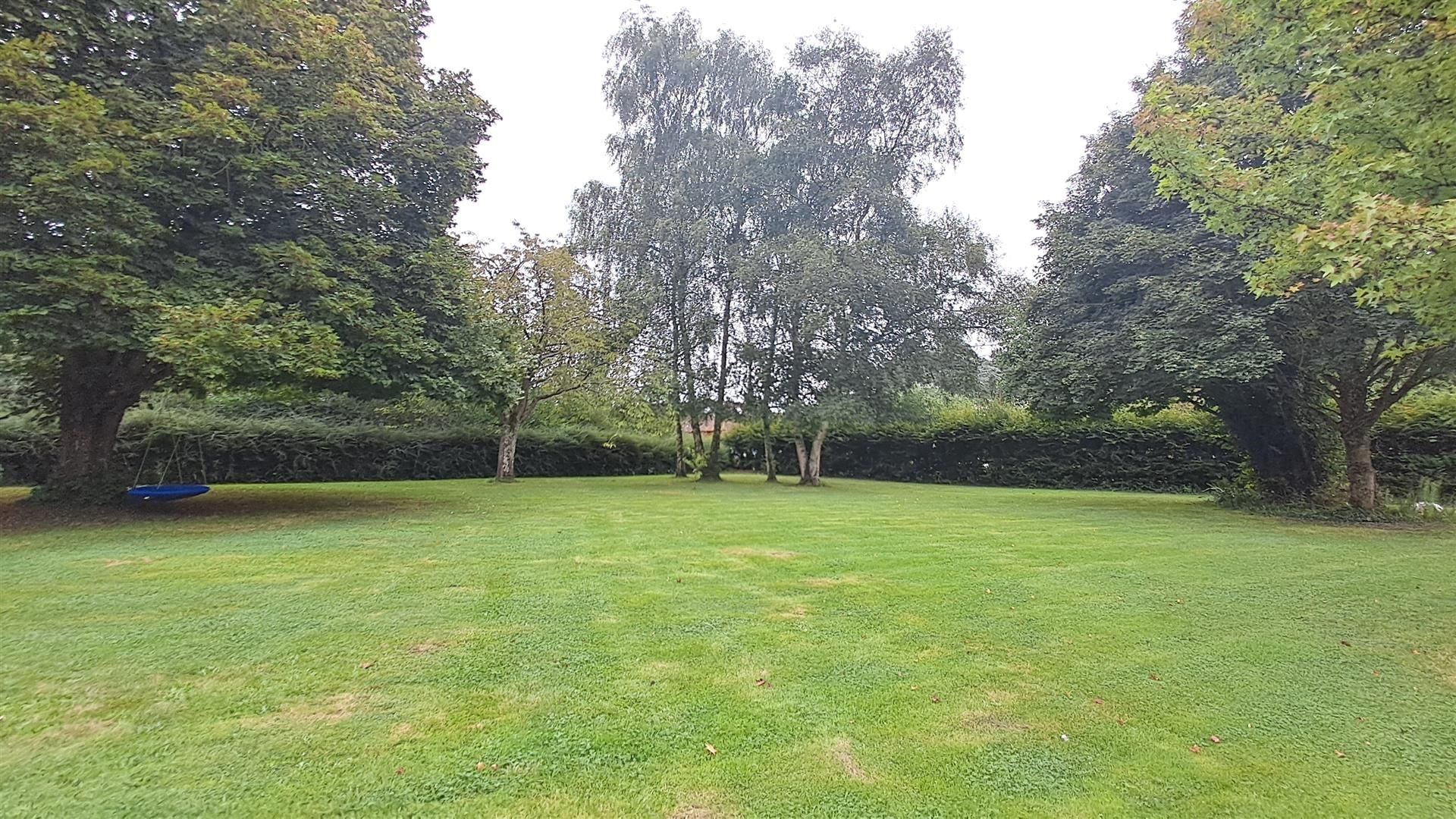Dans un environnement calme, MAISON TRADITIONNELLE ENTIÈREMENT RÉNOVÉESENONCHES
