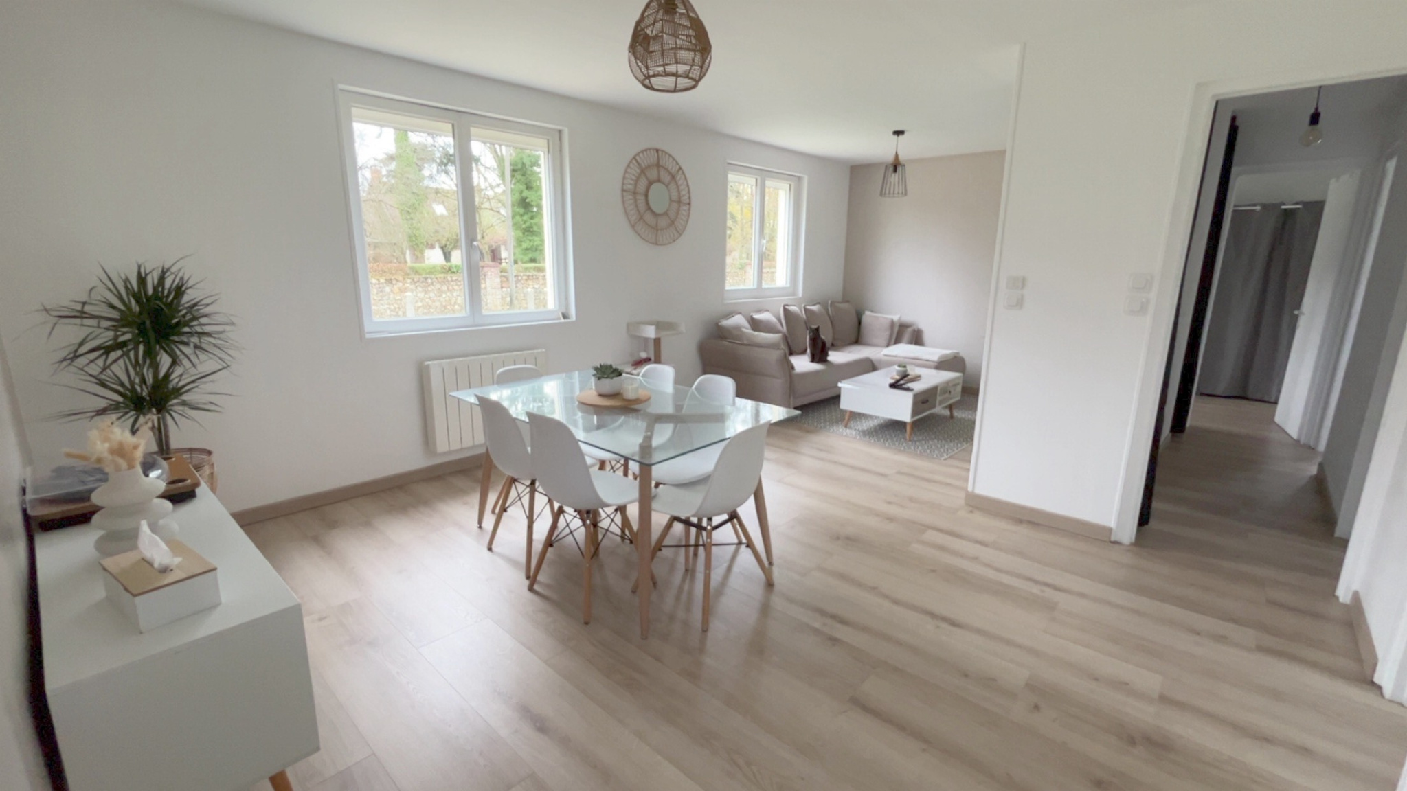 Située dans une impasse, MAISON TRADITIONNELLE RÉNOVÉE avec goûtSENONCHES