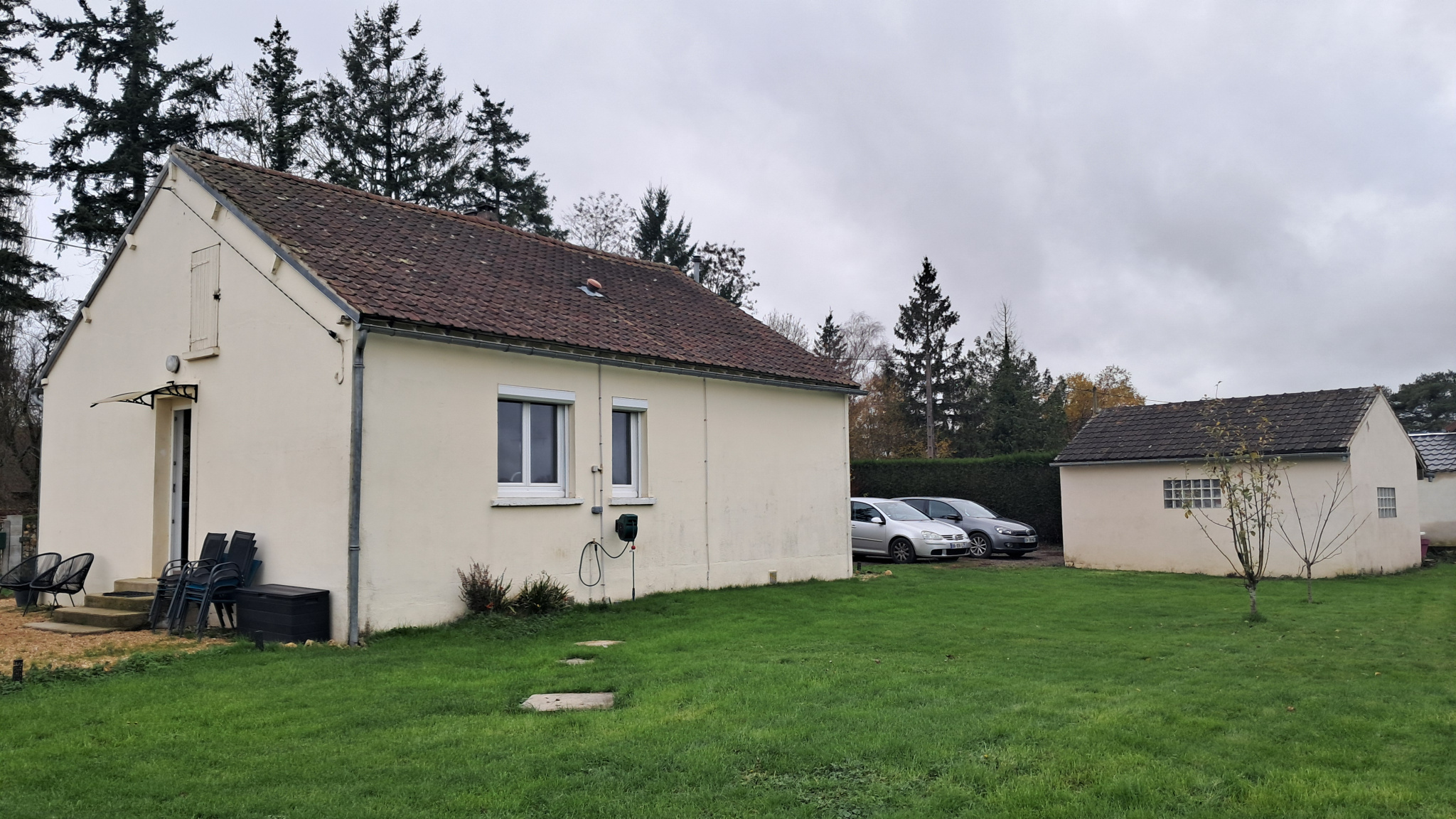 Située dans une impasse, MAISON TRADITIONNELLE RÉNOVÉE avec goûtSENONCHES