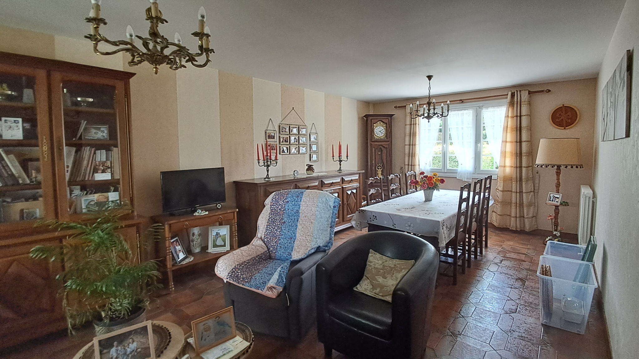 PROCHE CENTRE VILLESENONCHES