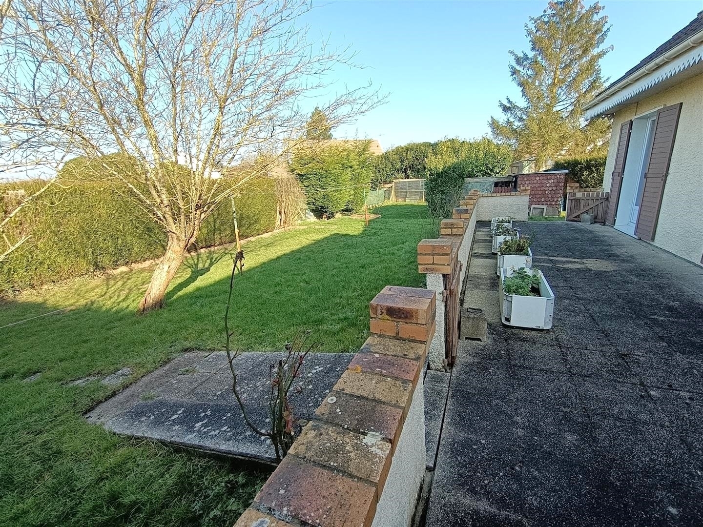 MAISONBREZOLLES
